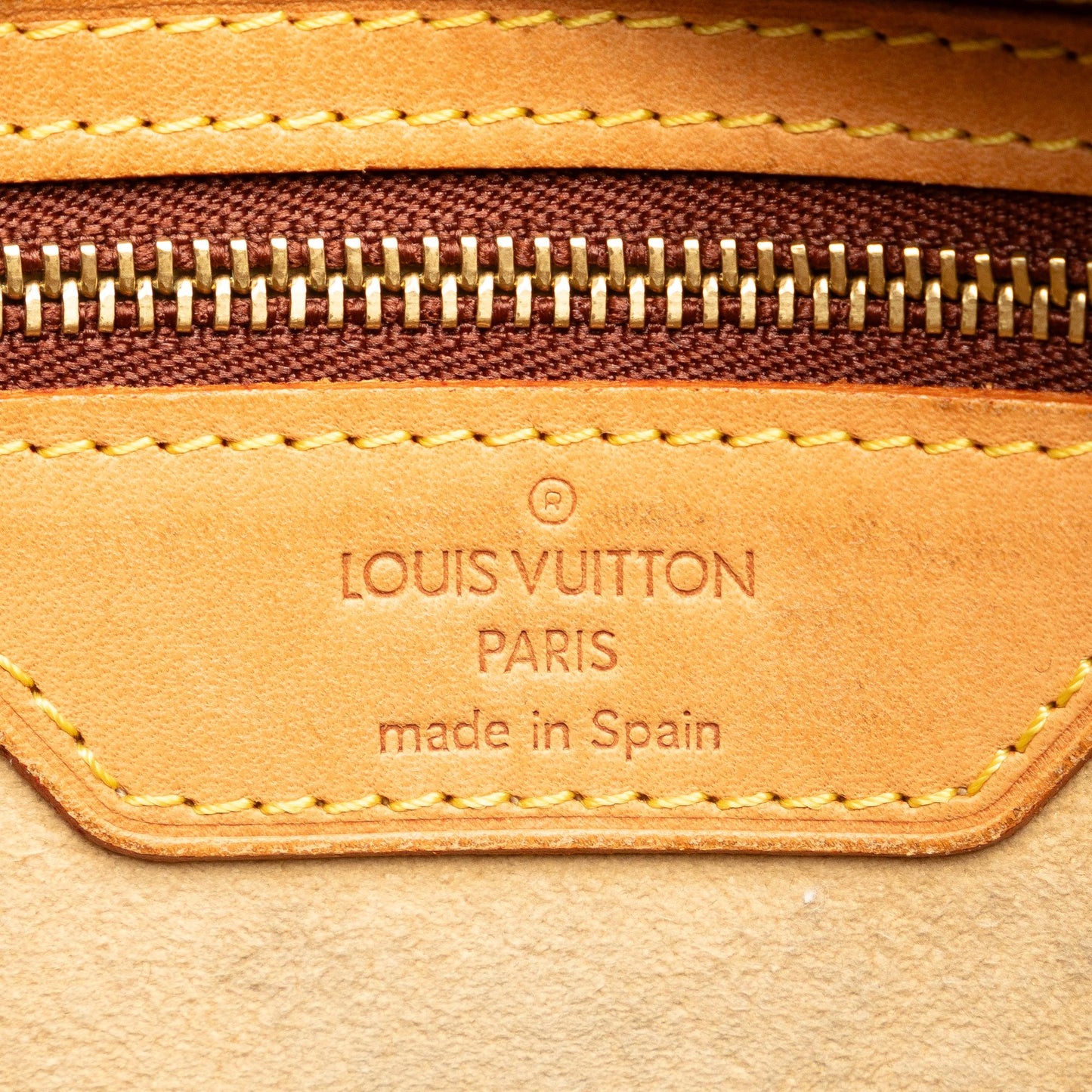 Louis Vuitton Monogram Luco (SHG-MU6DUf)