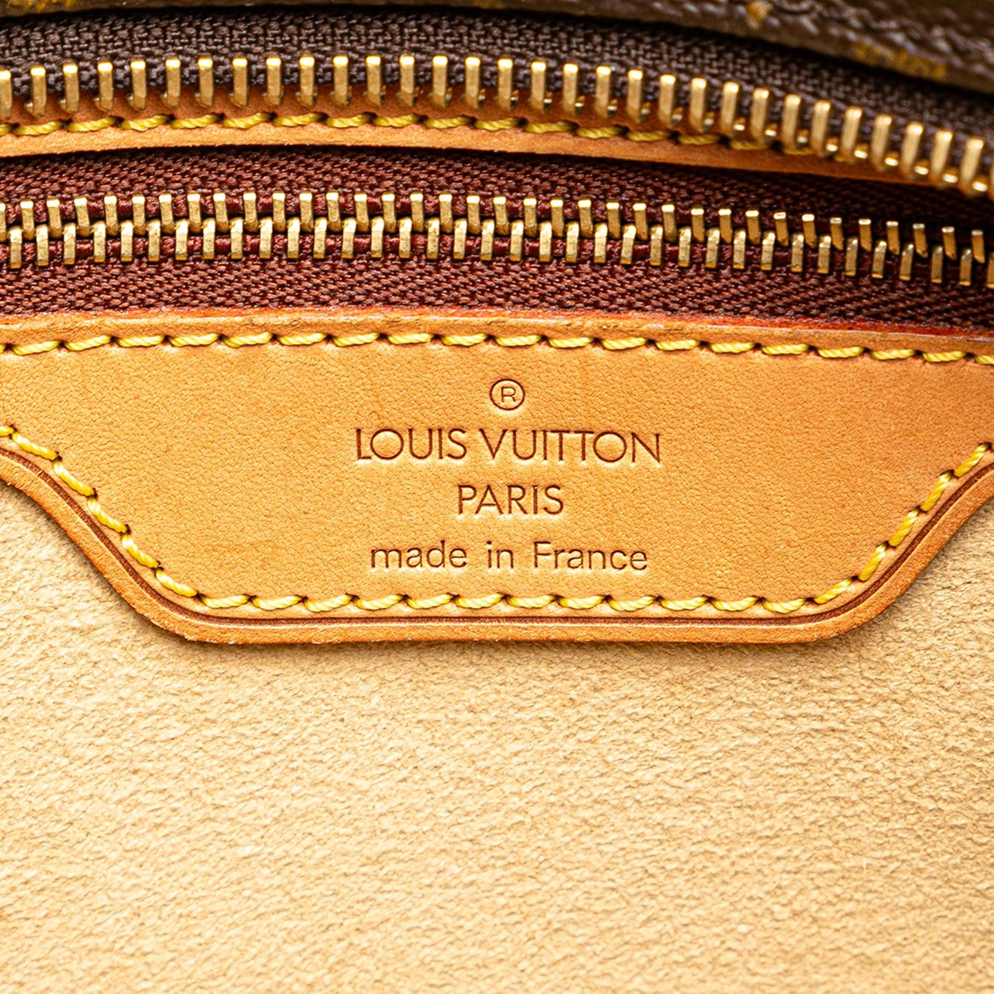 Louis Vuitton Monogram Luco (SHG-GkOopl)