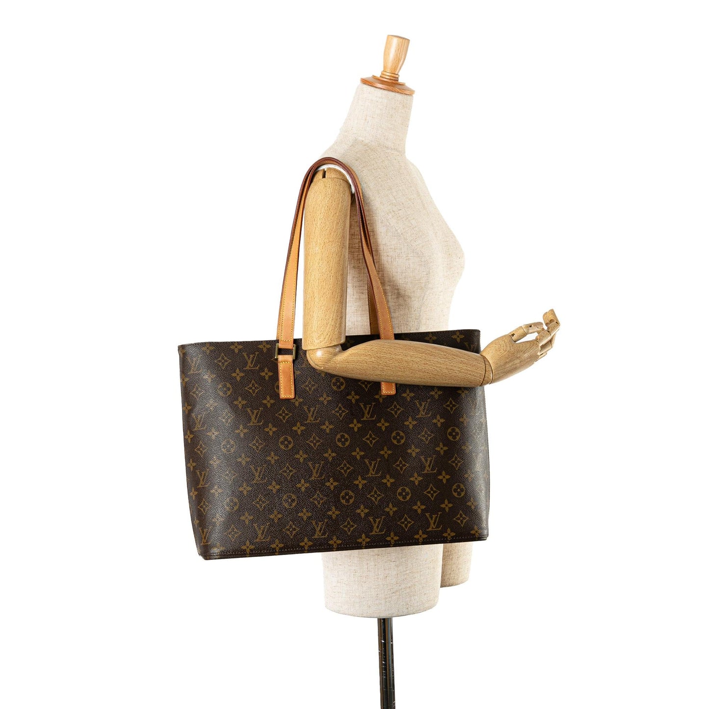 Louis Vuitton Monogram Luco (SHG-GUwQoH)