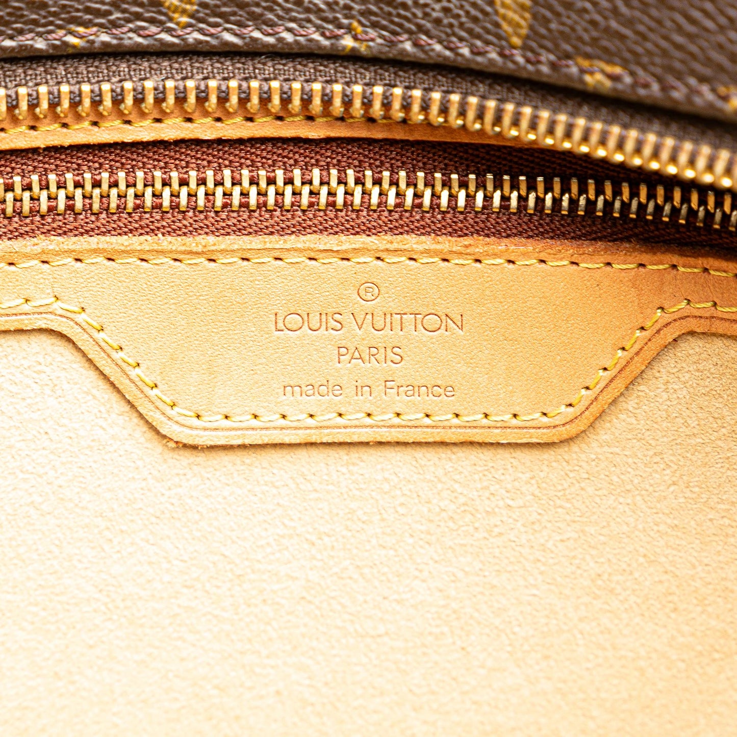 Louis Vuitton Monogram Luco (SHG-dhybRV)