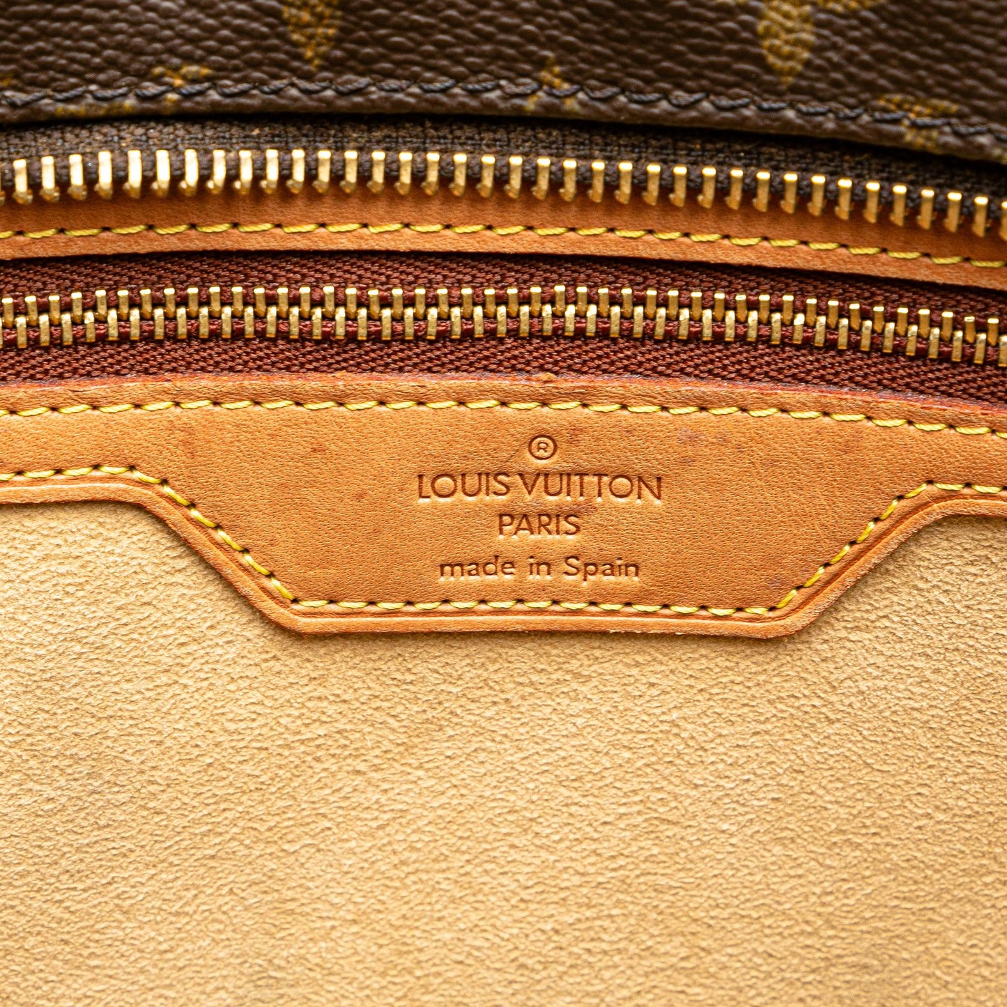 Louis Vuitton Monogram Luco (SHG-lddYIL)