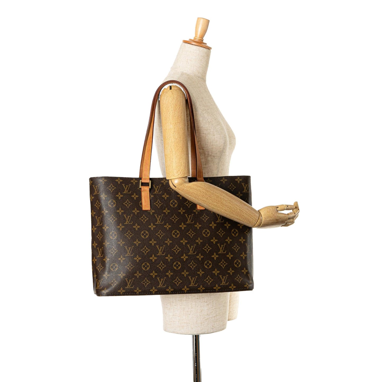 Louis Vuitton Monogram Luco (SHG-WNhPBN)