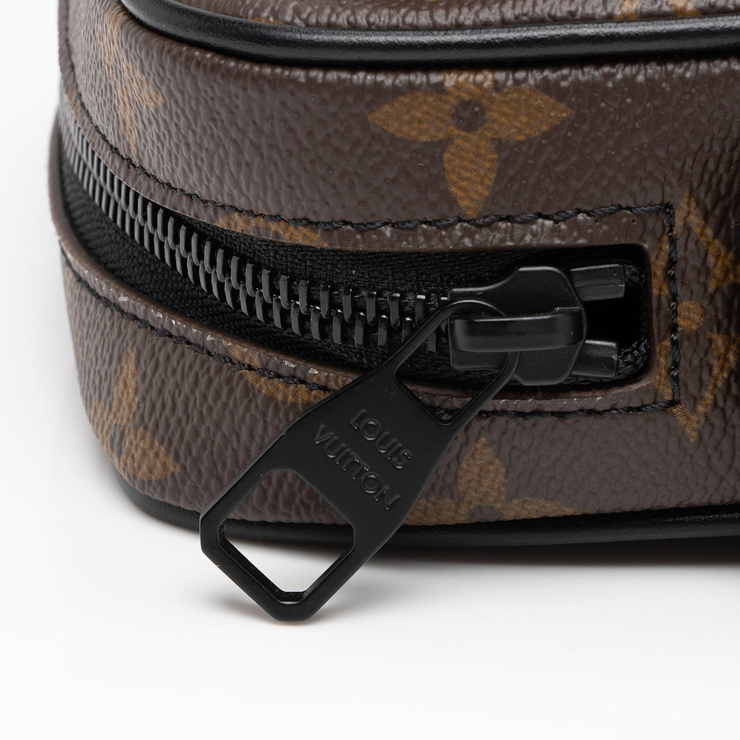 Louis Vuitton Monogram Macassar Christopher Wearable Wallet Shoulder Bag (SHF-YY0zm4)