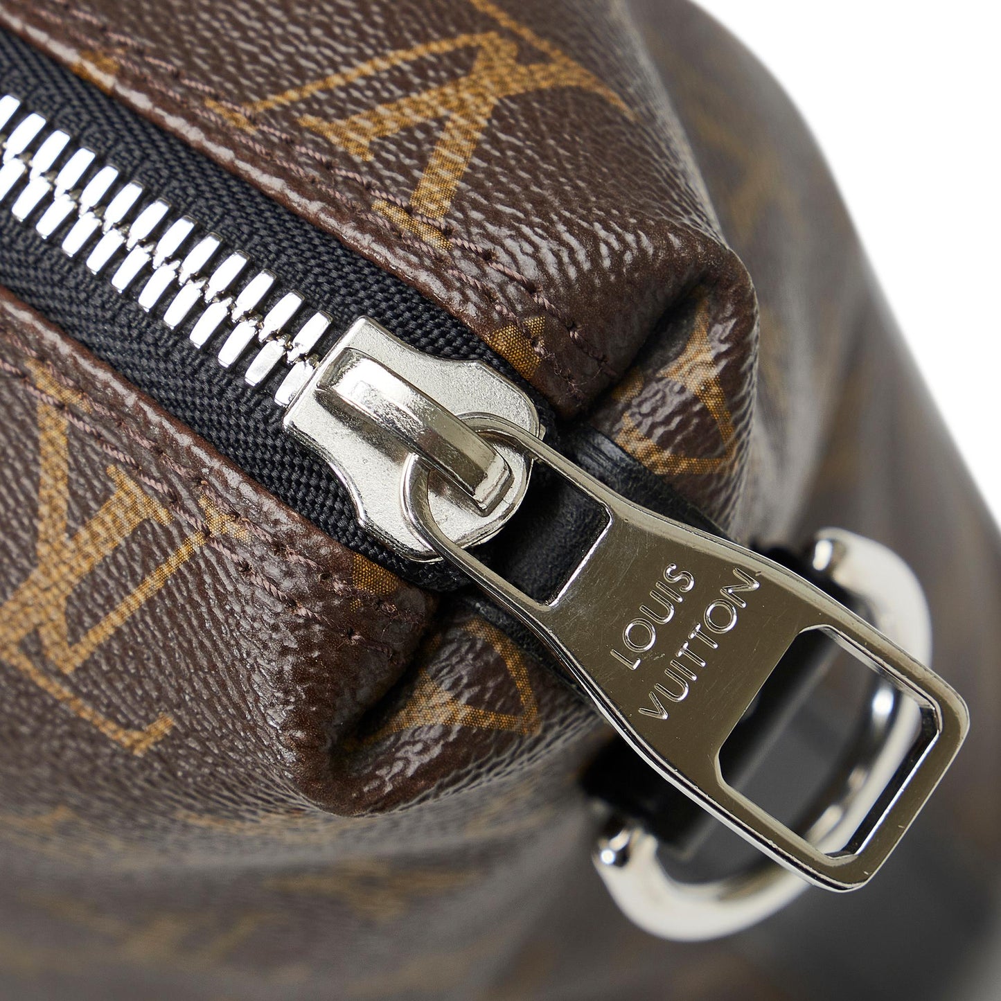 Louis Vuitton Monogram Macassar Davis (SHG-HDjNks)
