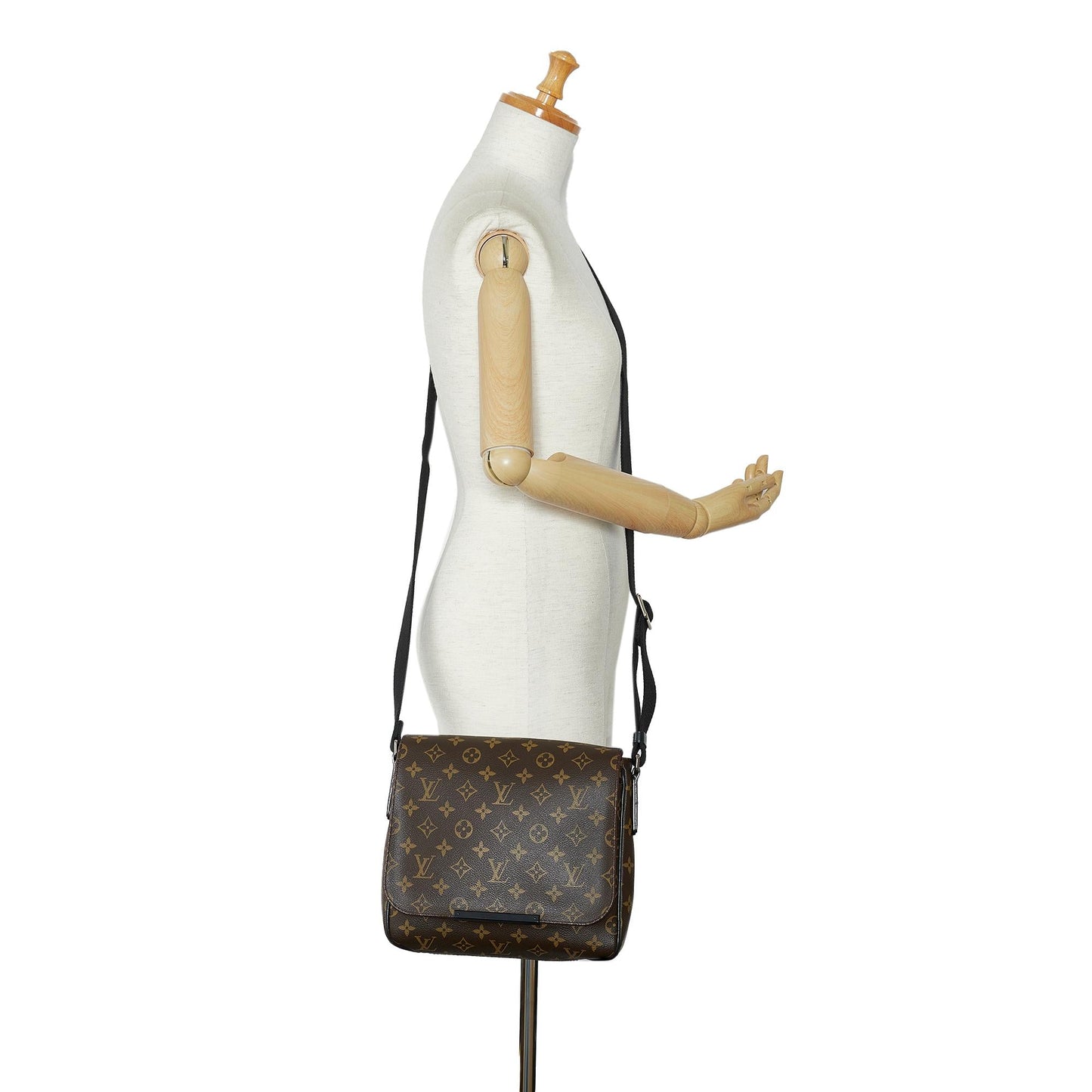 Louis Vuitton Monogram Macassar District PM (SHG-FXJXgs)