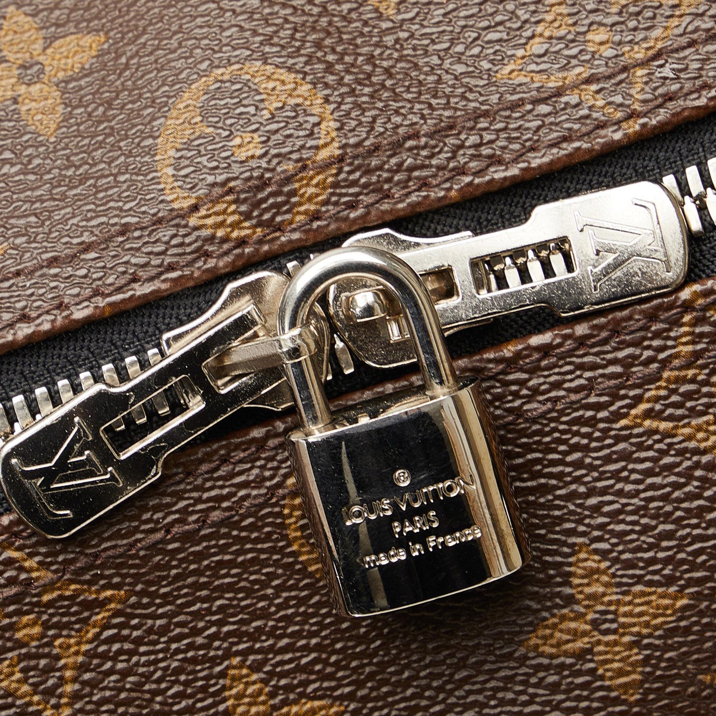 Louis Vuitton Monogram Macassar Keepall Bandouliere 45 (SHG-7oOrTb)