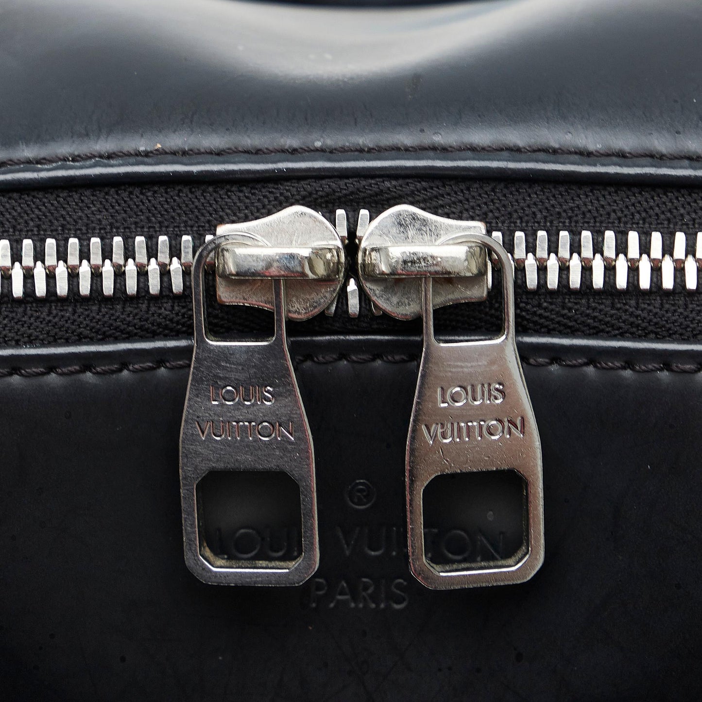 Louis Vuitton Monogram Macassar Porte Documents Jour NM (SHG-YTFYZj)