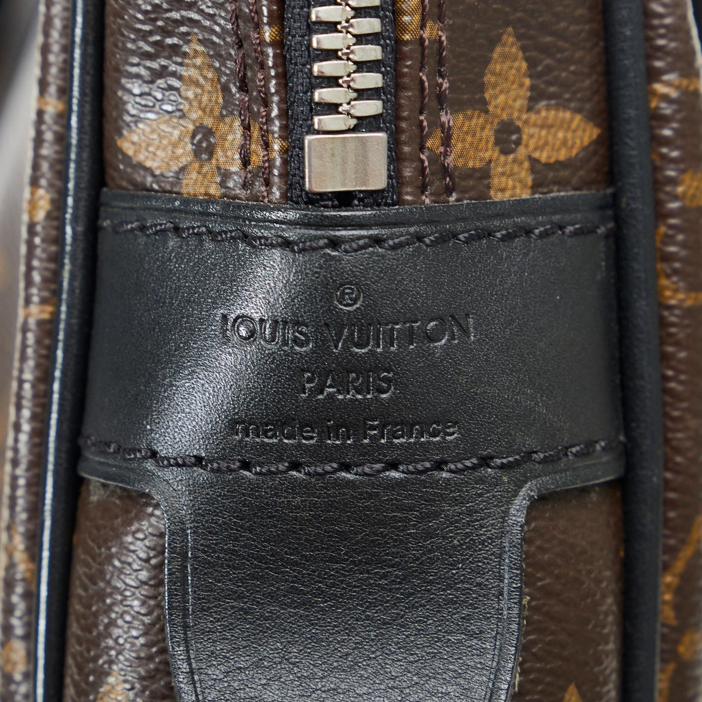 Louis Vuitton Monogram Macassar Porte-Documents Voyage GM (SHG-xbjdQX)