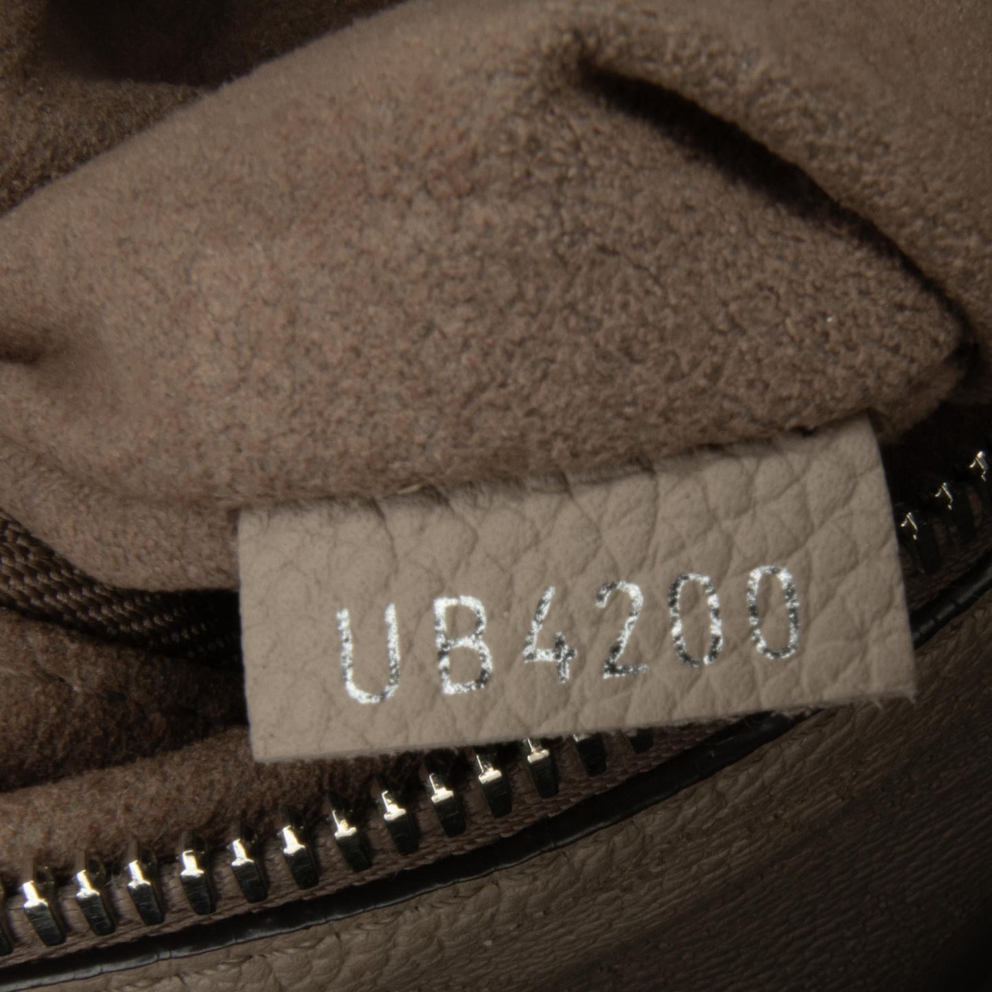 Louis Vuitton Monogram Mahina Beaubourg Hobo (SHG-RRJQOV)