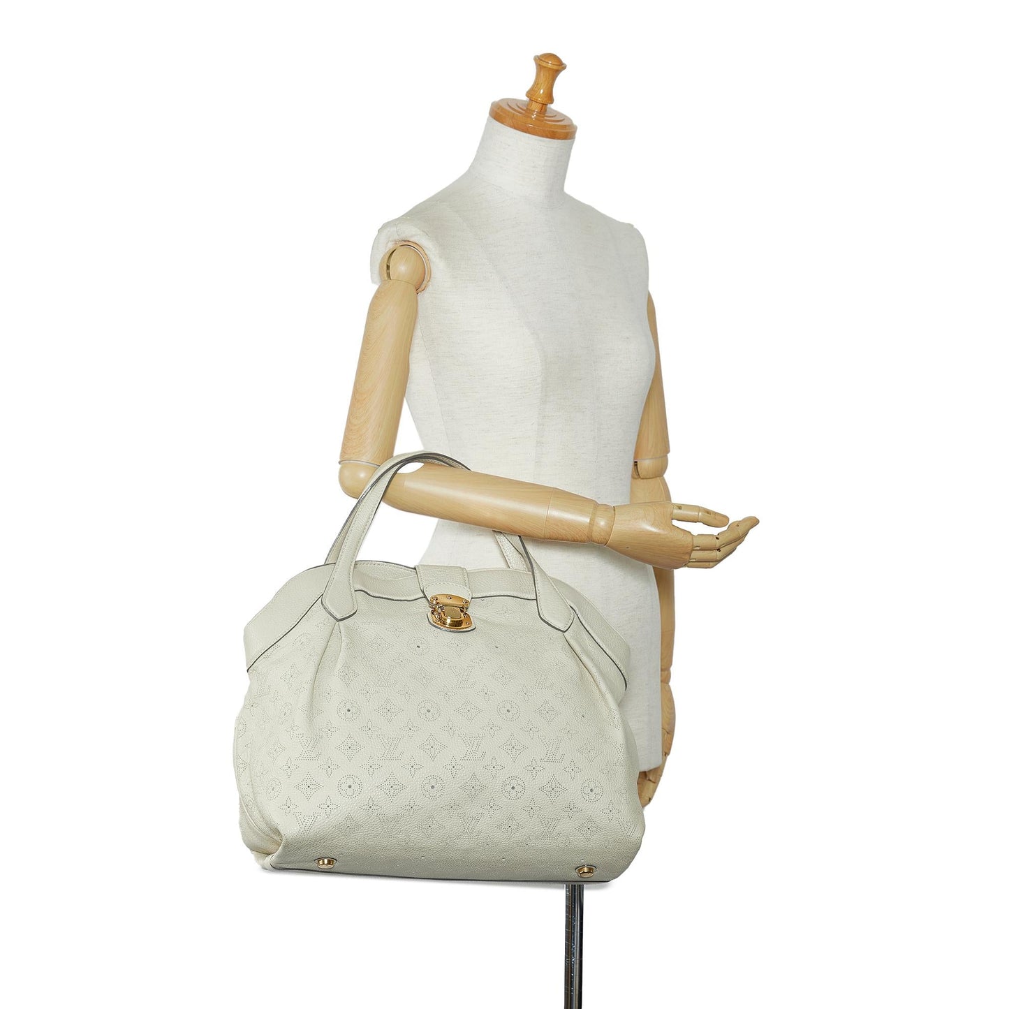 Louis Vuitton Monogram Mahina Cirrus MM (SHG-Cu24x5)