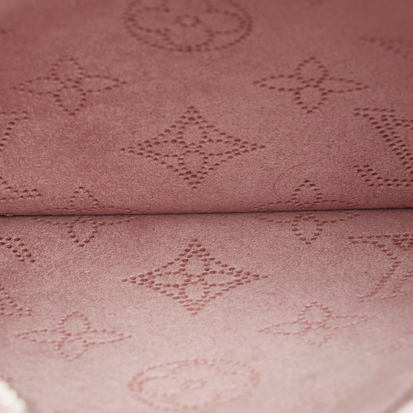 Louis Vuitton Monogram Mahina Girolata (SHG-PTyPPe)