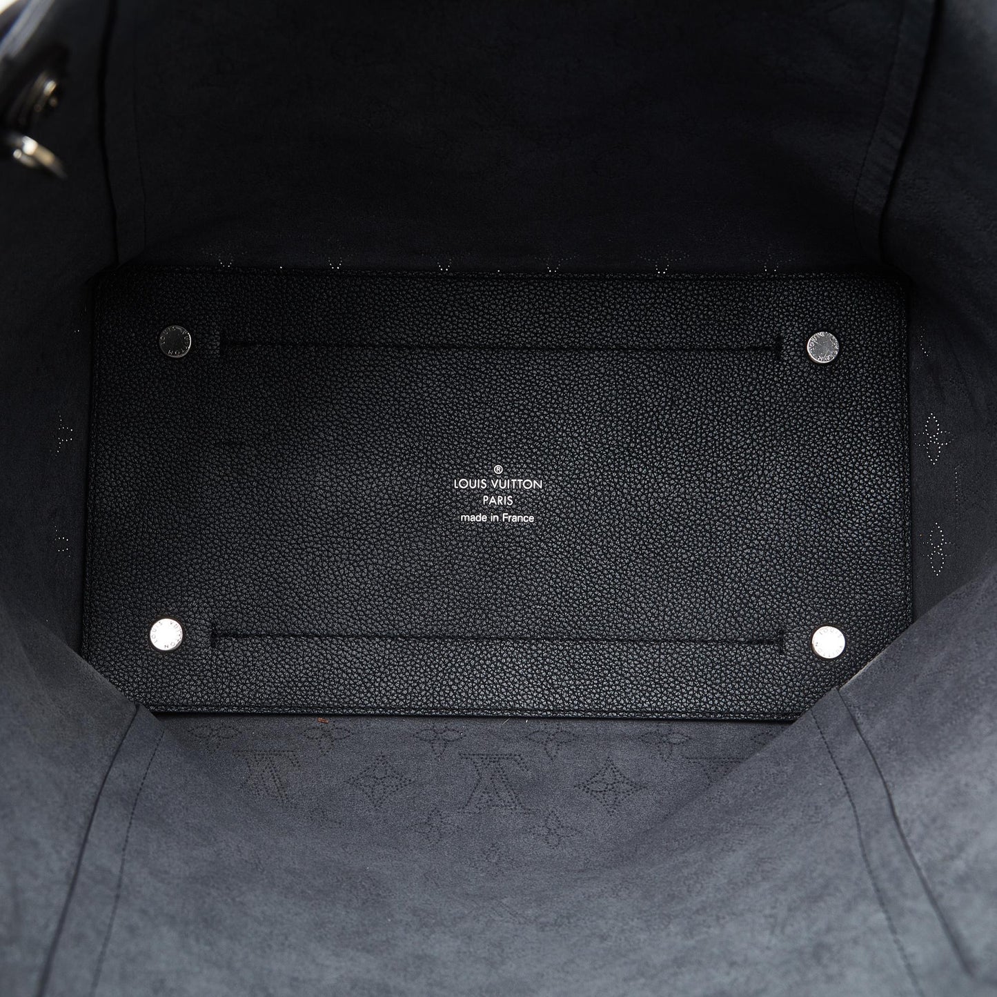 Louis Vuitton Monogram Mahina Hina MM (SHG-HDb0Cu)