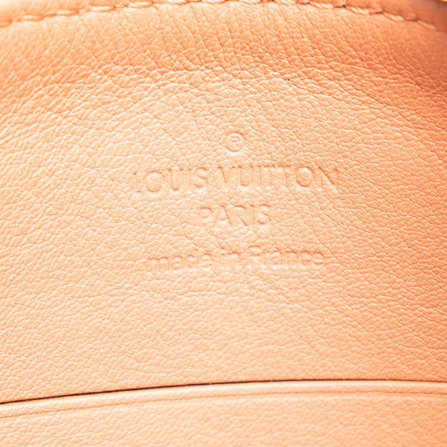 Louis Vuitton Monogram Mahina Selene PM (SHG-cTX6qk)
