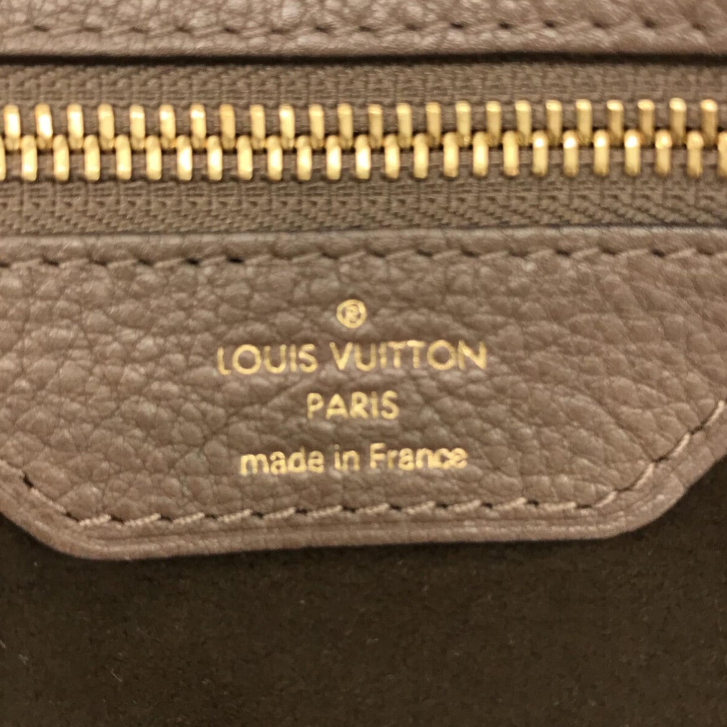Louis Vuitton Monogram Mahina Stellar PM (SHG-8AdVbF)