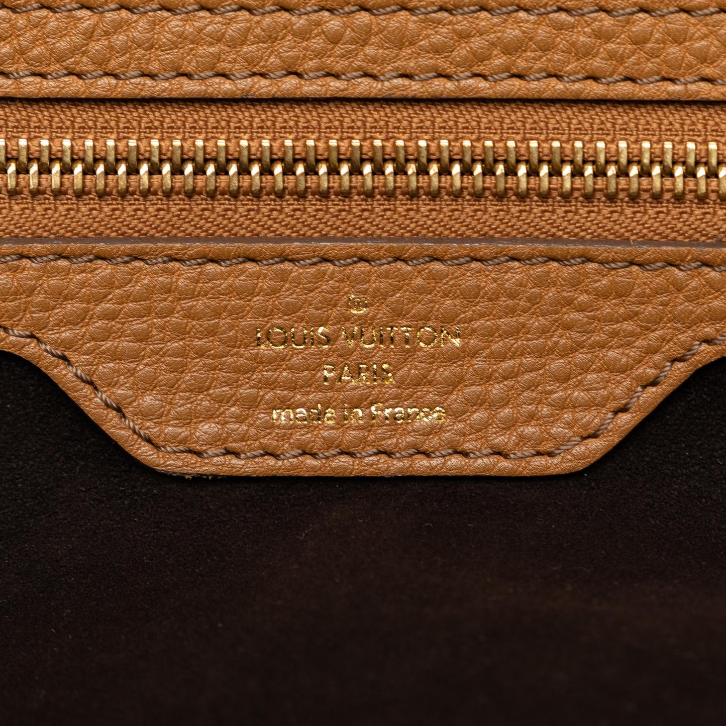Louis Vuitton Monogram Mahina XL Hobo (SHG-STE2lR)