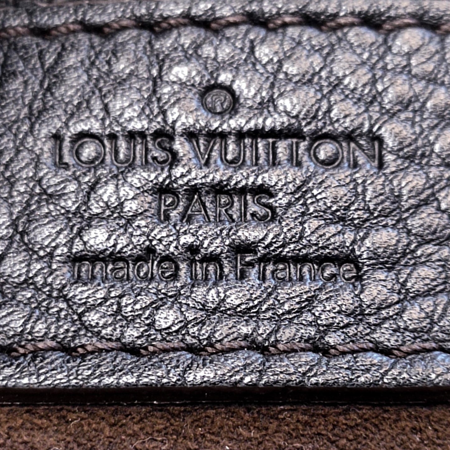 Louis Vuitton Monogram Mahina XL (SHG-yiuykP)