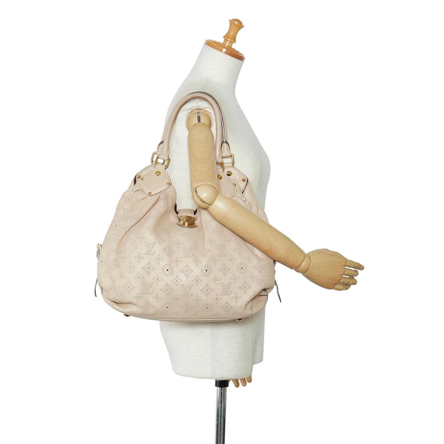 Louis Vuitton Monogram Mahina XL (SHG-W6fZuz)
