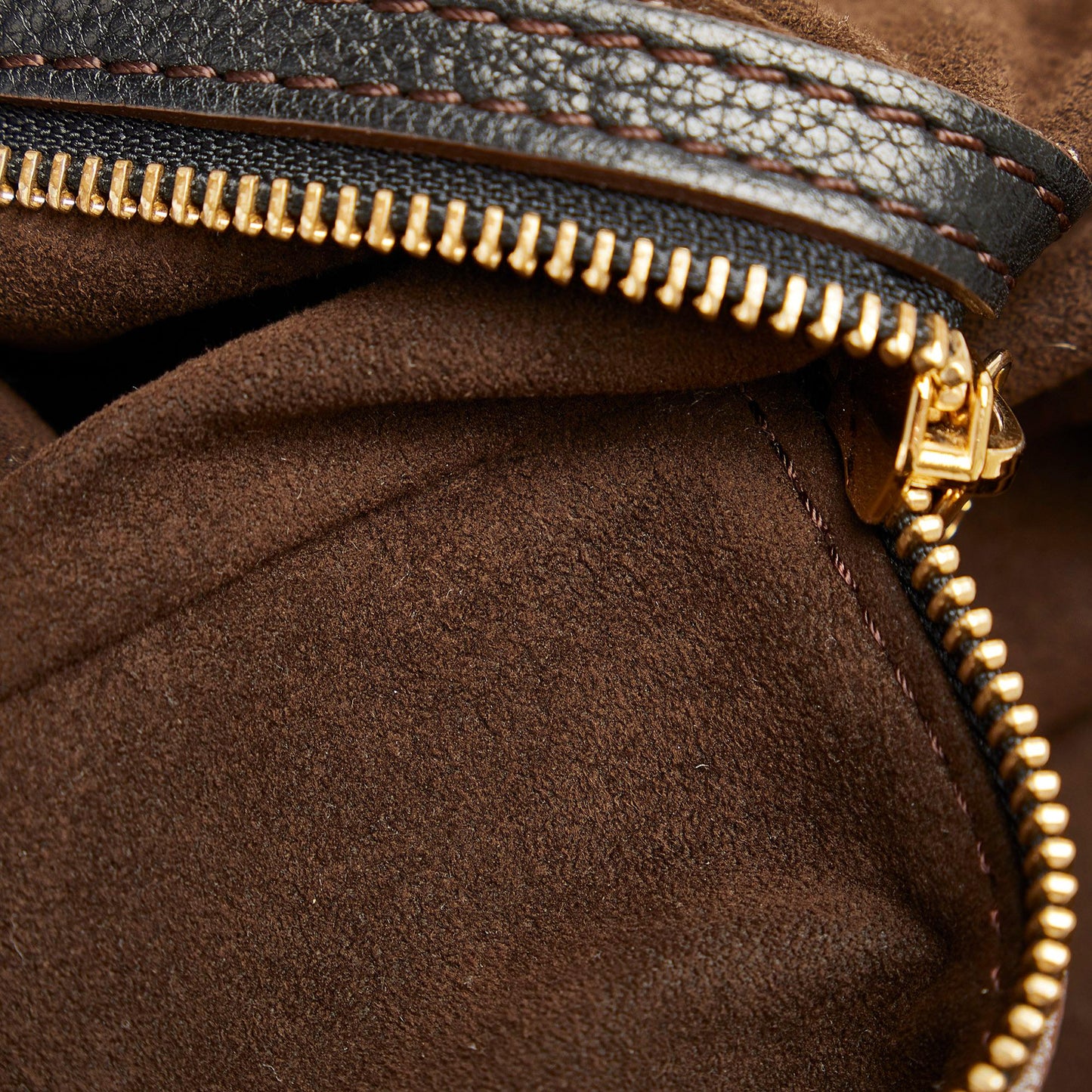 Louis Vuitton Monogram Mahina XL (SHG-JKd32C)