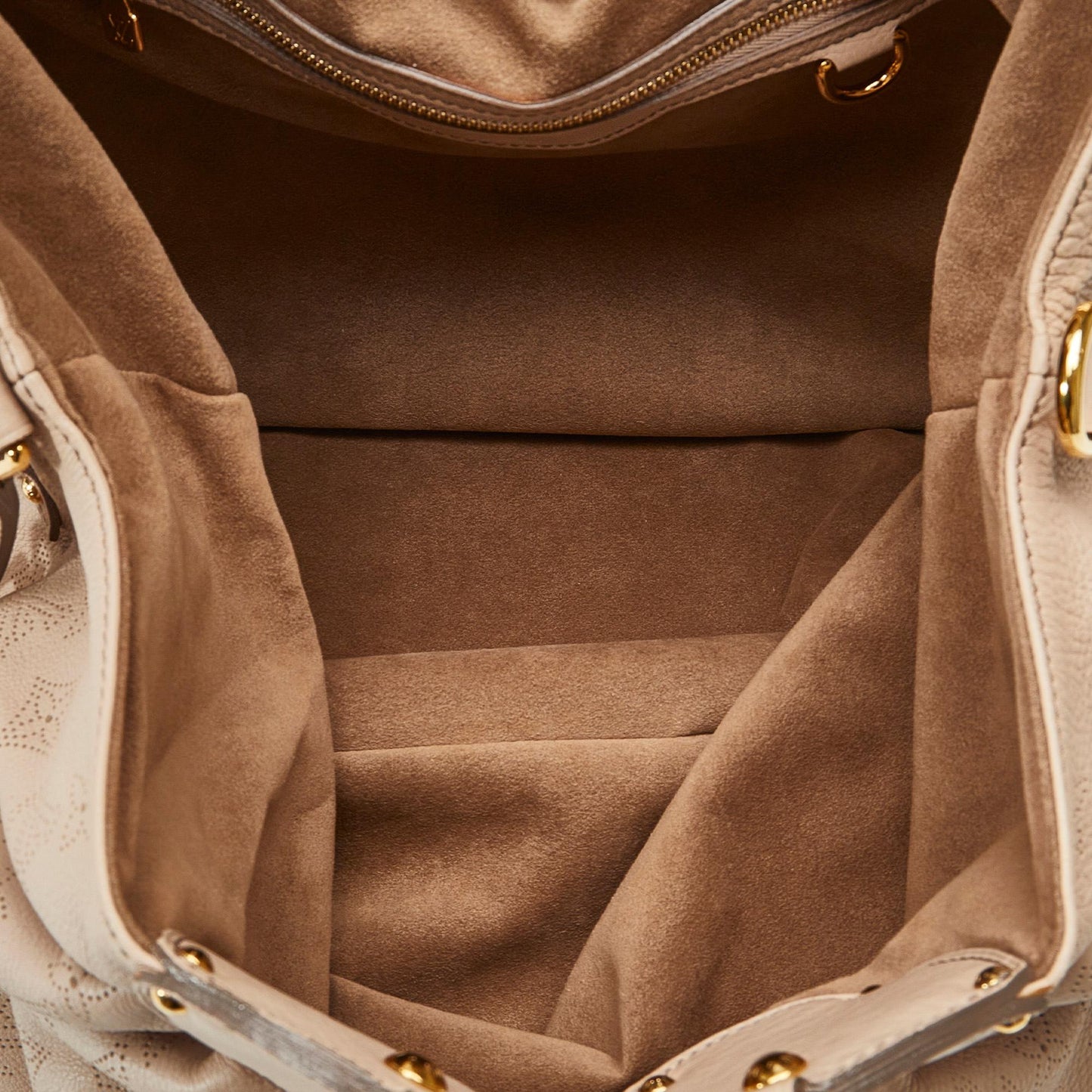 Louis Vuitton Monogram Mahina XL (SHG-QqLZP9)