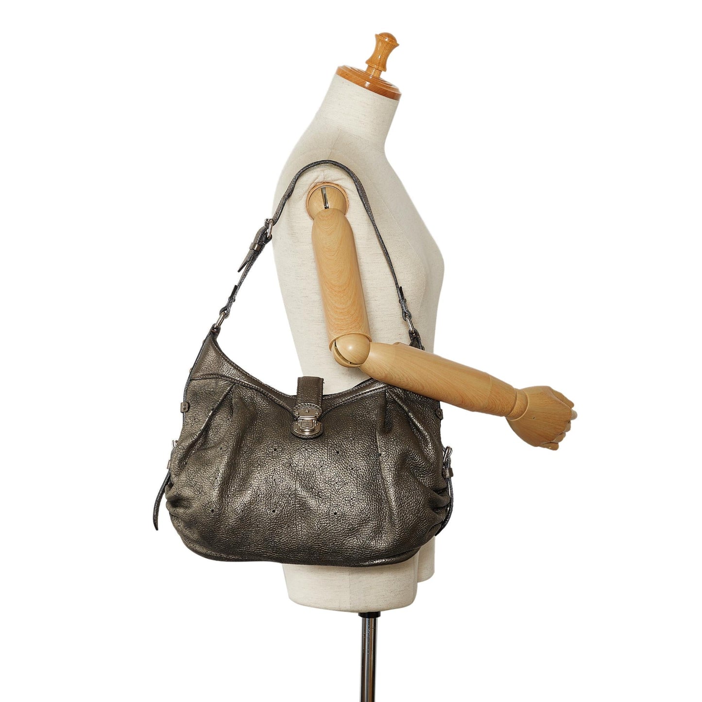 Louis Vuitton Monogram Mahina XS (SHG-sr10tP)