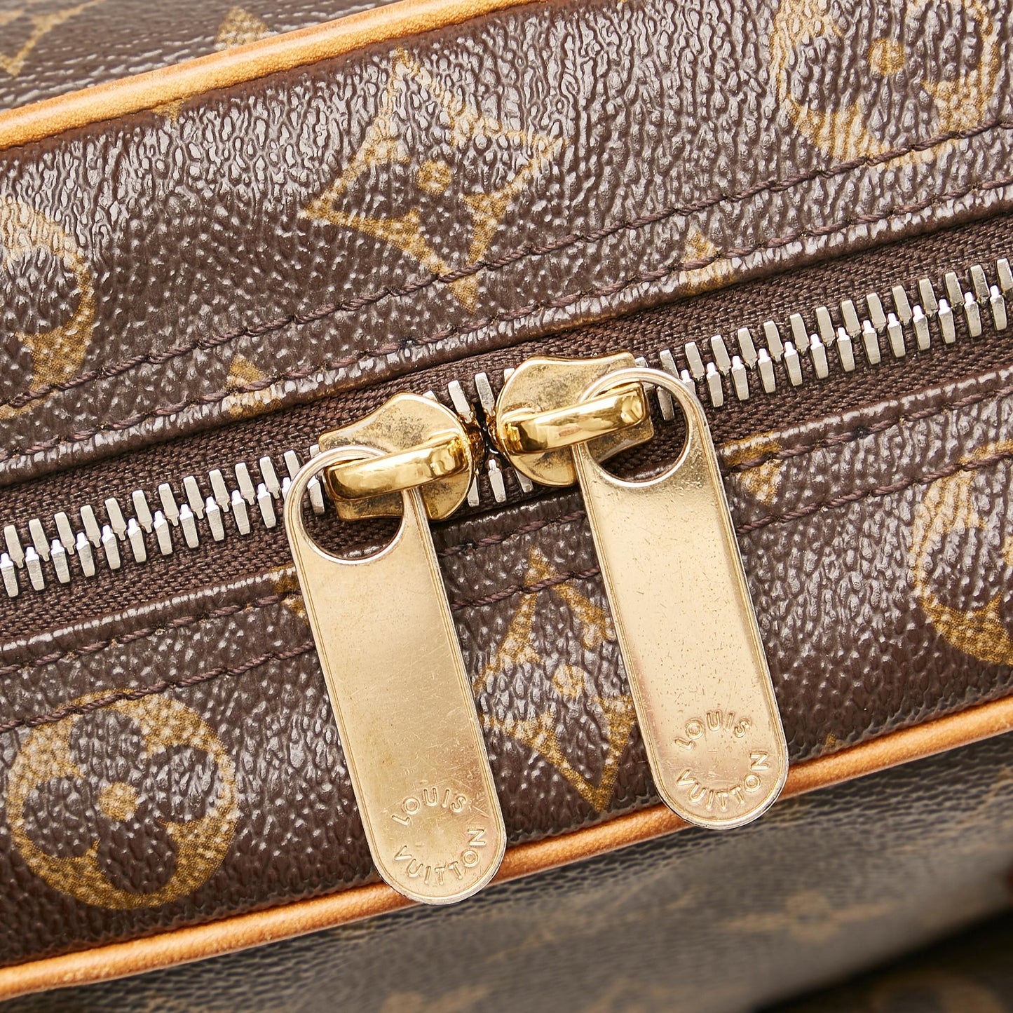 Louis Vuitton Monogram Manhattan PM (SHG-35180)