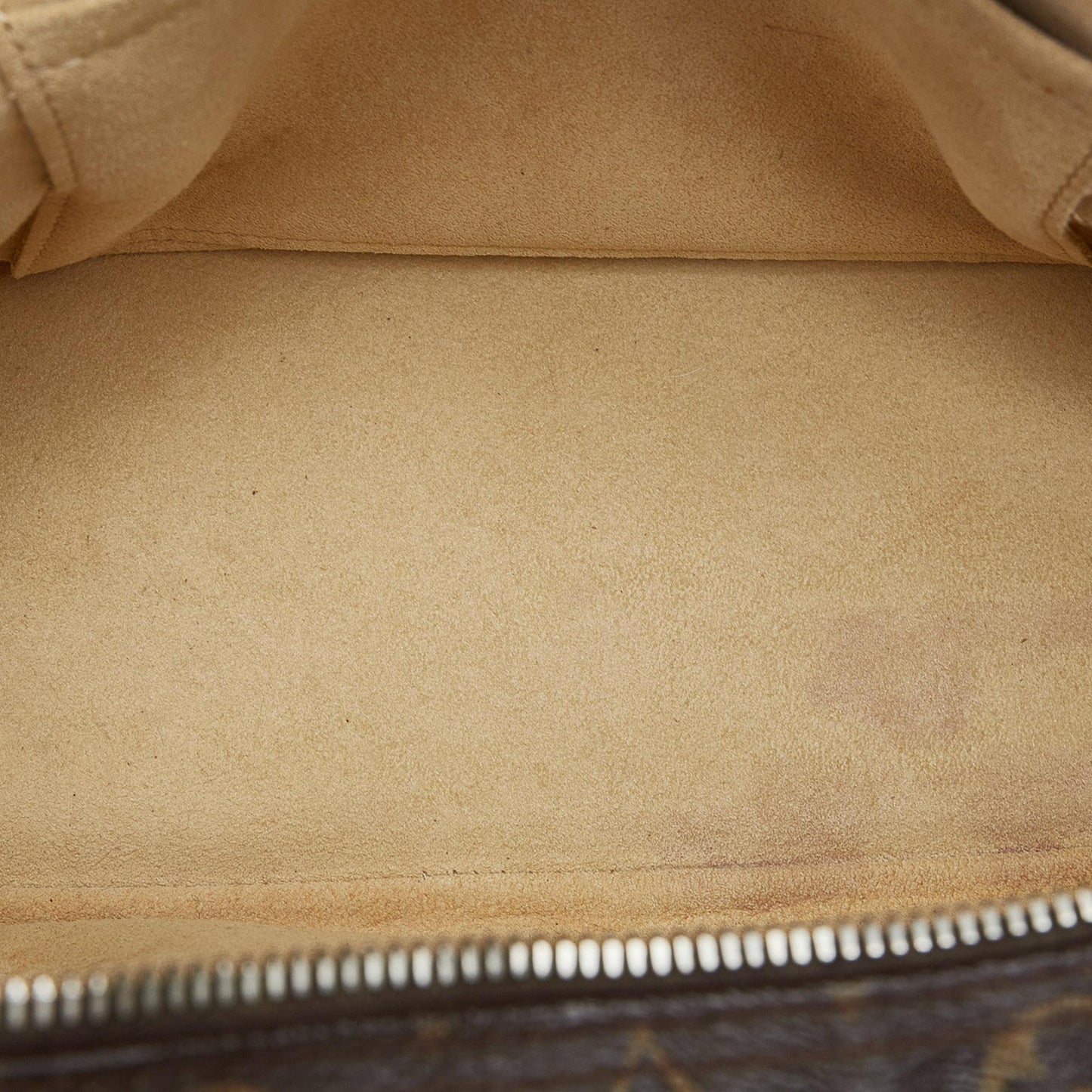 Louis Vuitton Monogram Manhattan PM (SHG-VrHjdB)
