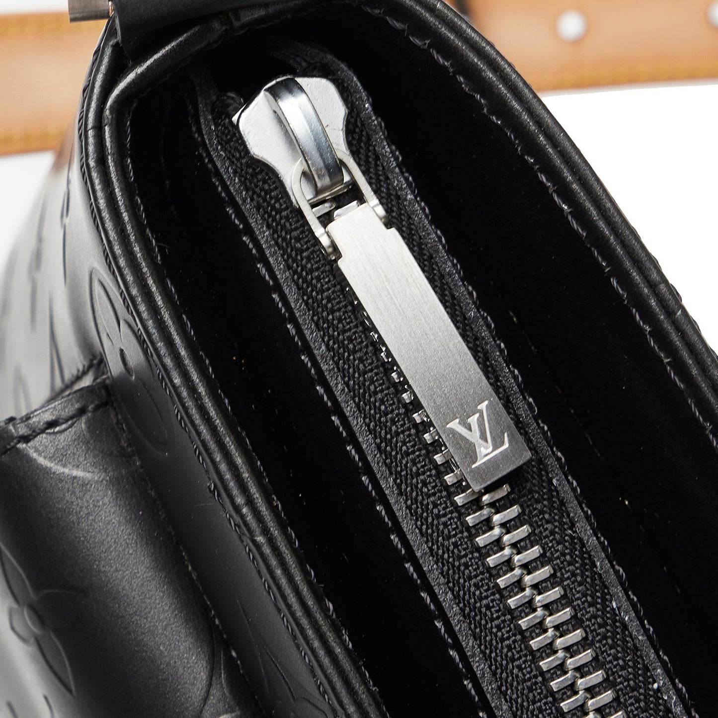 Louis Vuitton Monogram Mat Alston (SHG-9hzmGY)