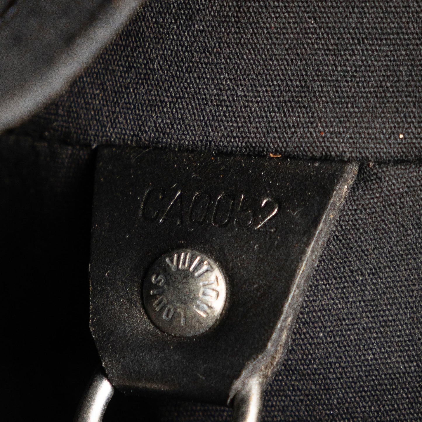Louis Vuitton Monogram Mat Alston (SHG-izF6Ko)