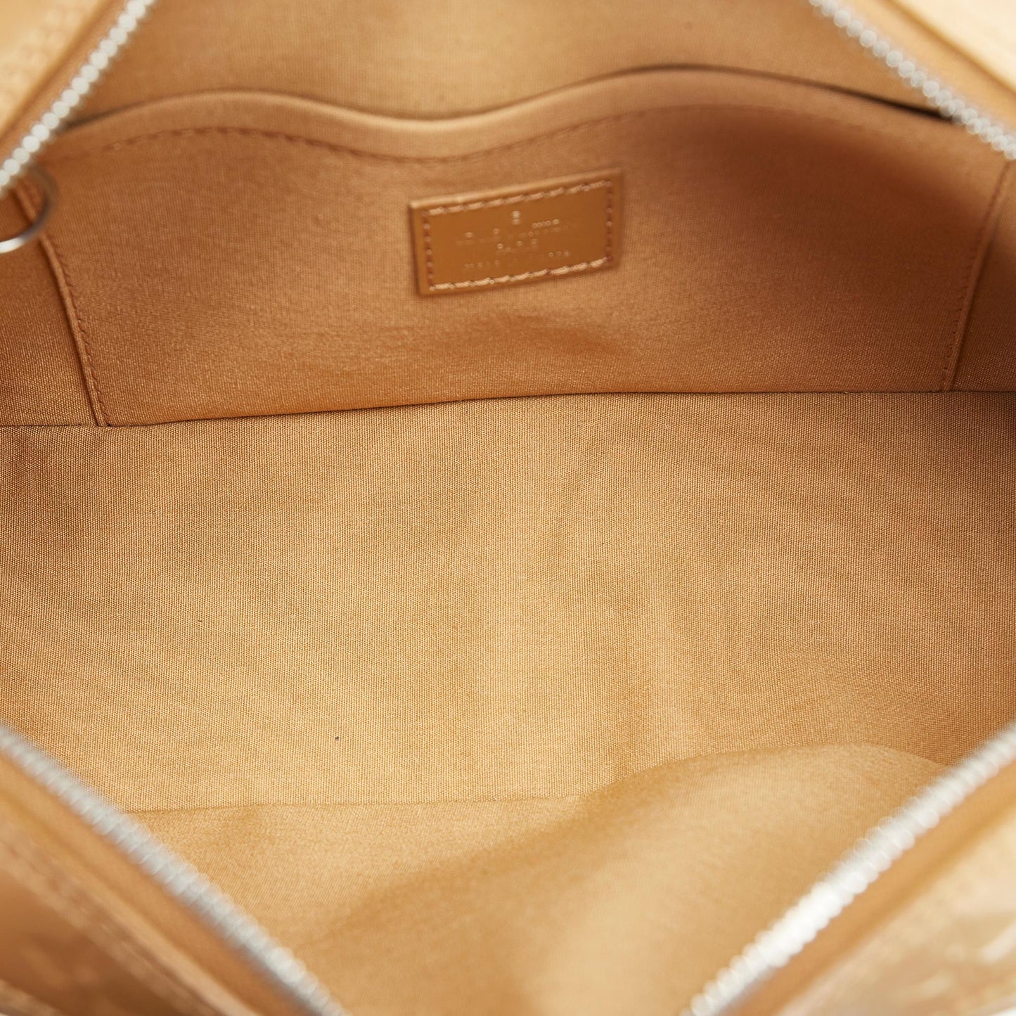 Louis Vuitton Monogram Mat Shelton (SHG-g6e1tZ)
