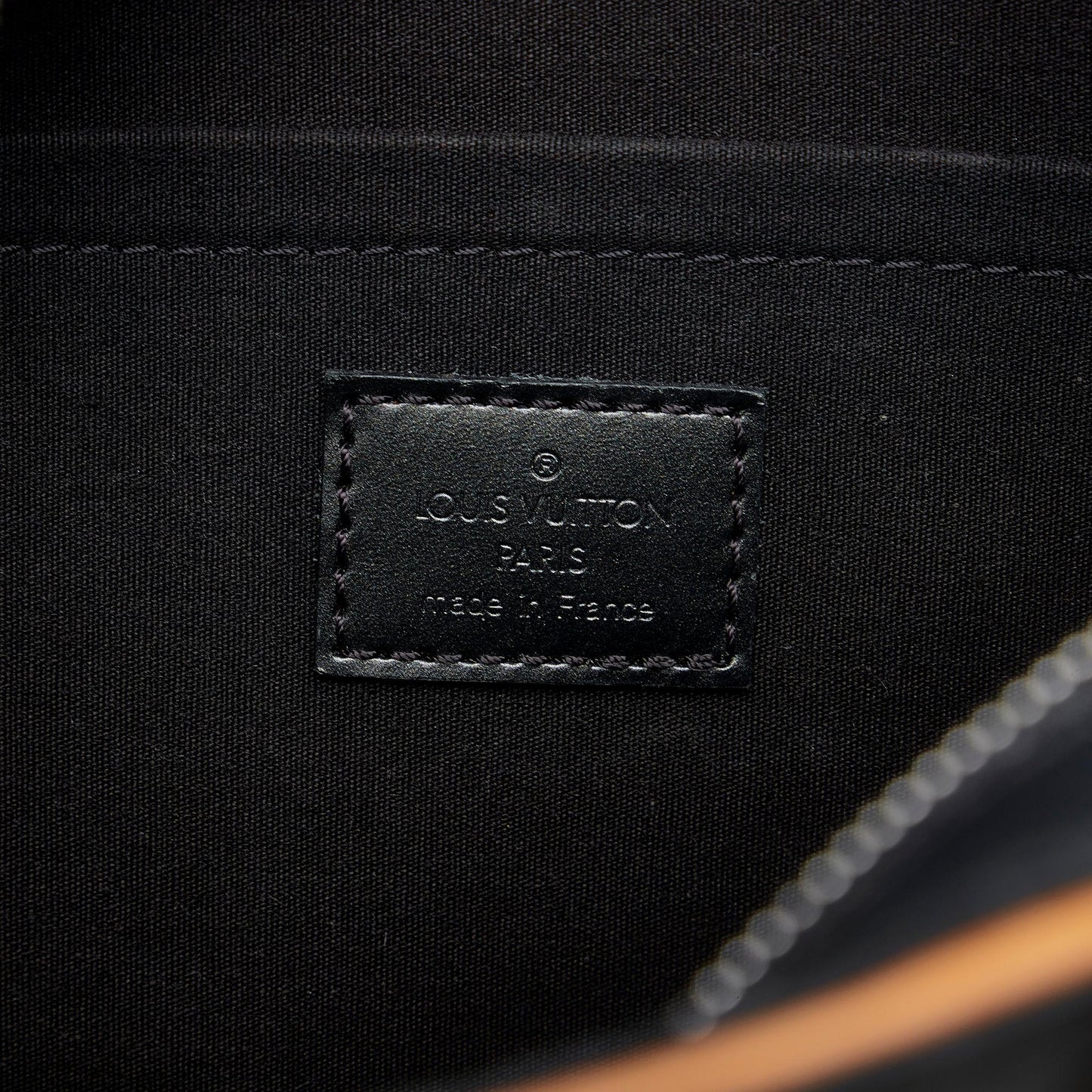 Louis Vuitton Monogram Mat Shelton (SHG-qpLV6E)