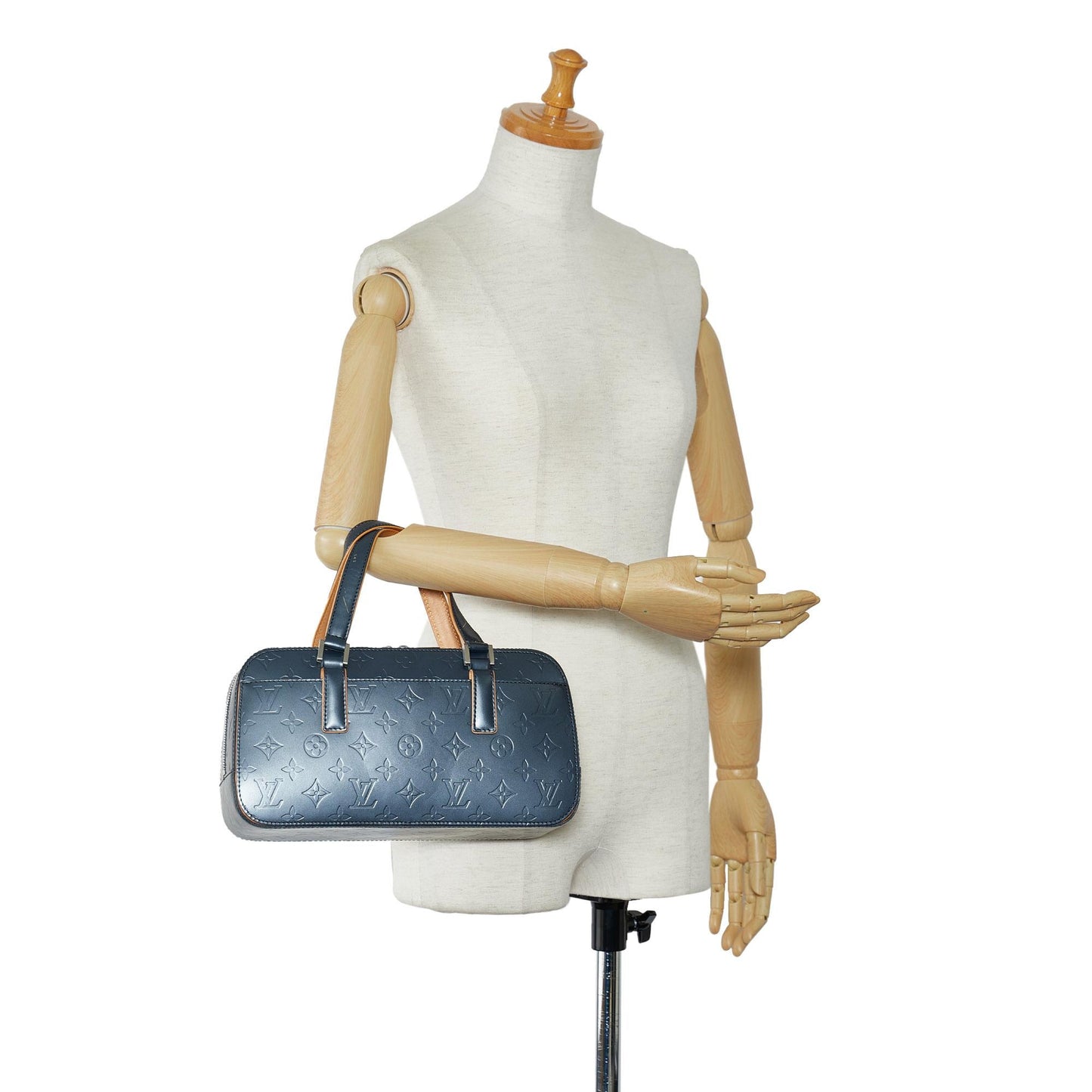 Louis Vuitton Monogram Mat Shelton (SHG-bxBlBs)