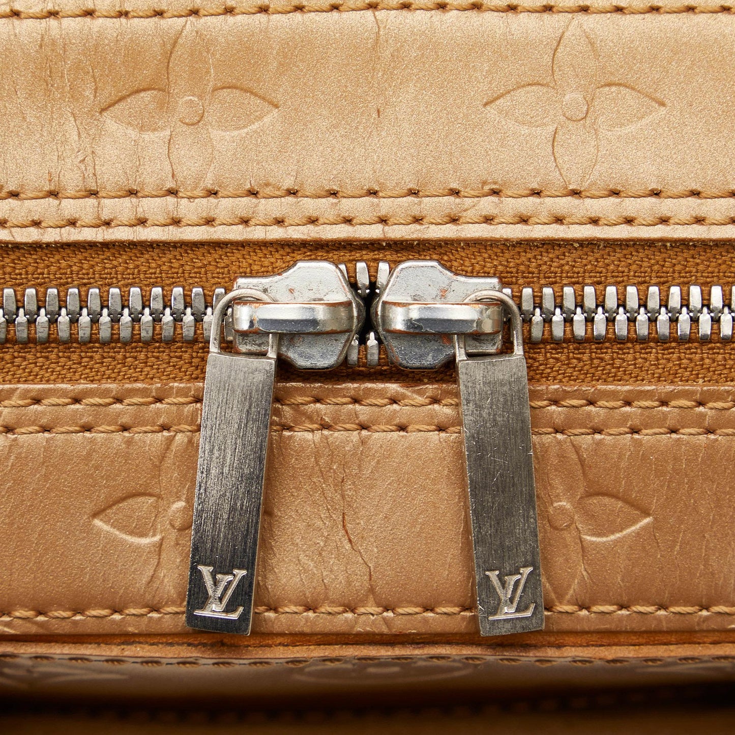 Louis Vuitton Monogram Mat Shelton (SHG-4OLIpQ)