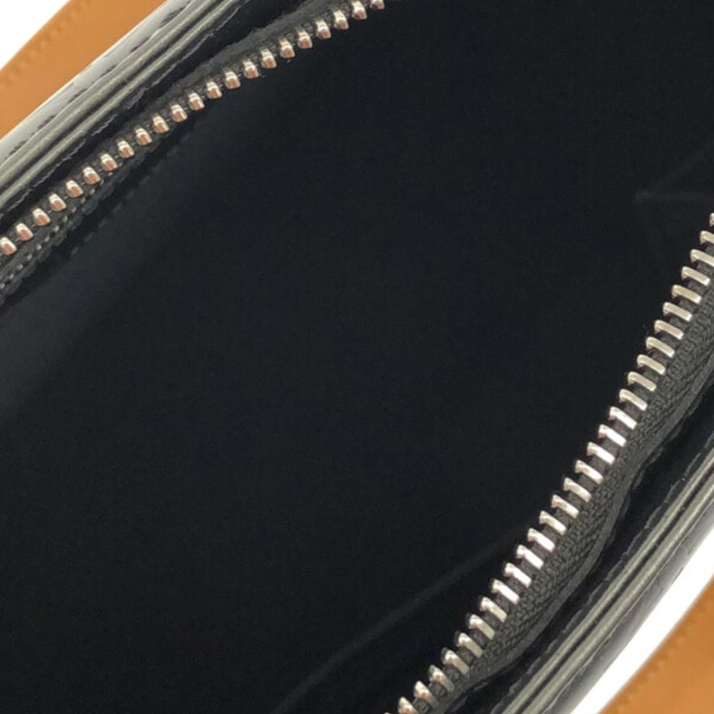 Louis Vuitton Monogram Mat Stockton (SHG-3R8TbQ)