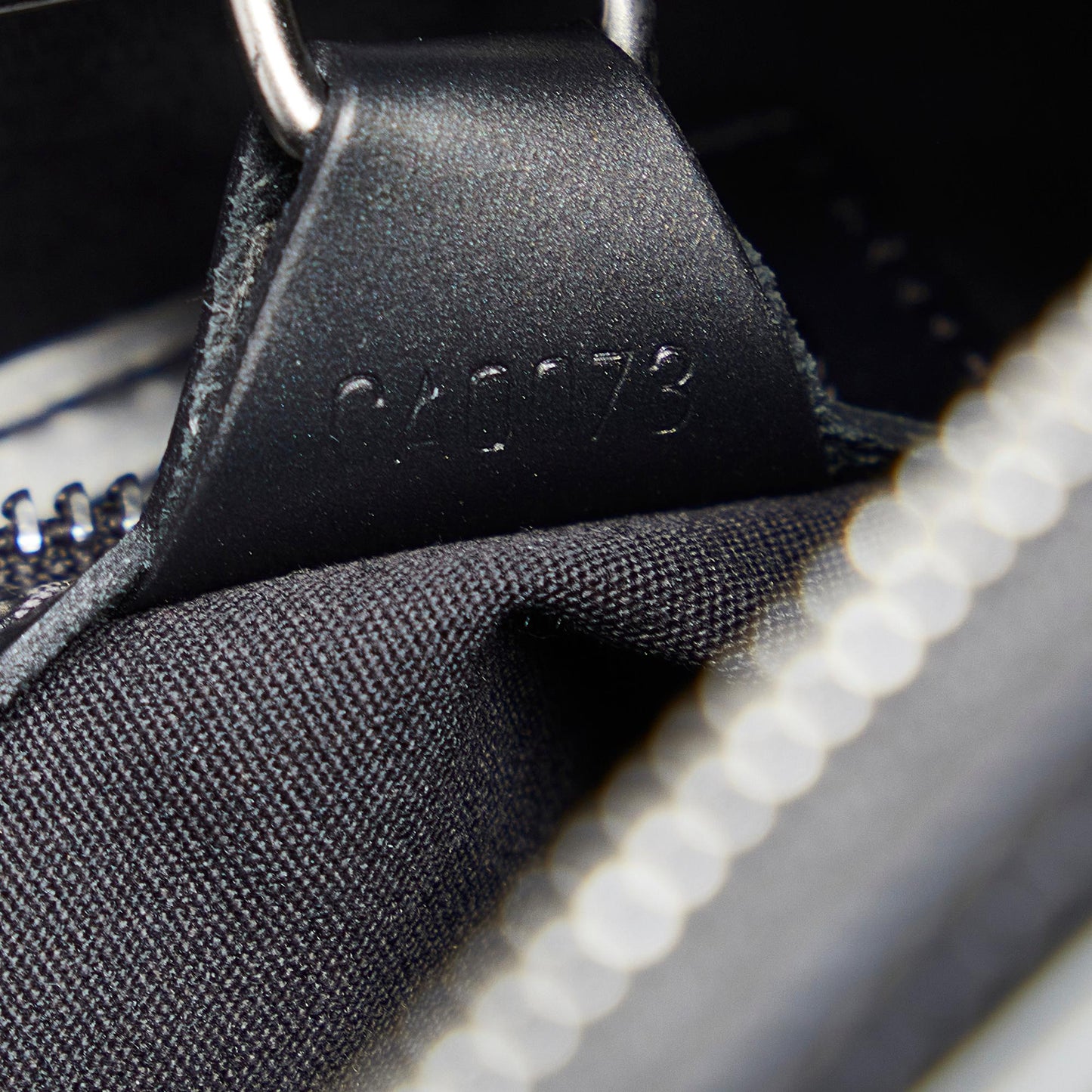 Louis Vuitton Monogram Mat Stockton (SHG-ZDV9Ay)