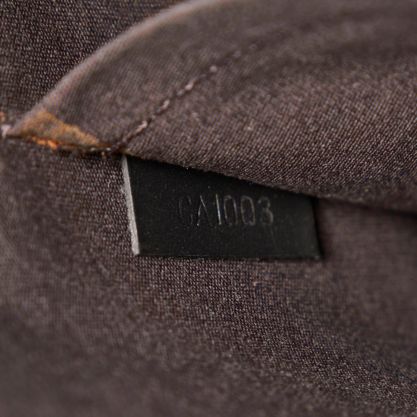 Louis Vuitton Monogram Mat Sutter (SHG-34088)