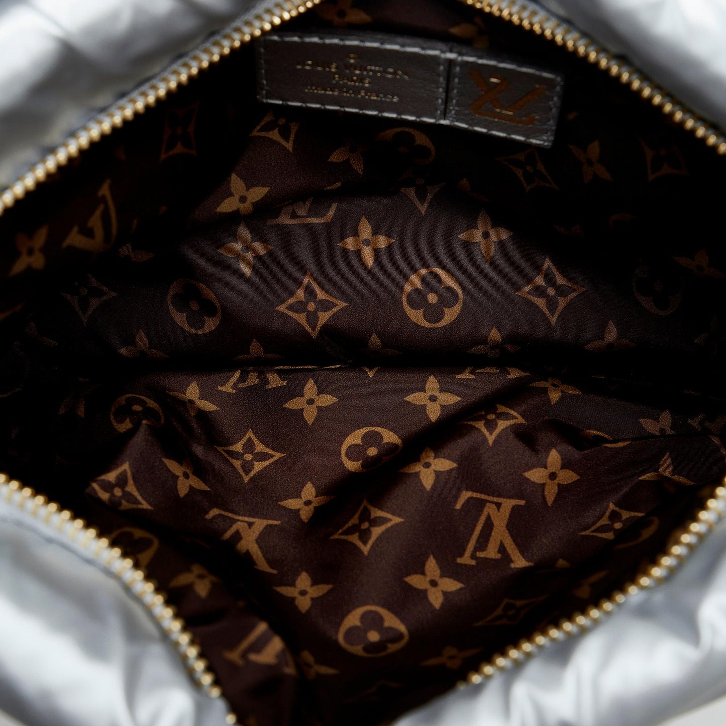Louis Vuitton Monogram Maxi Multi Pochette Accessoires (SHG-cYsuEu)