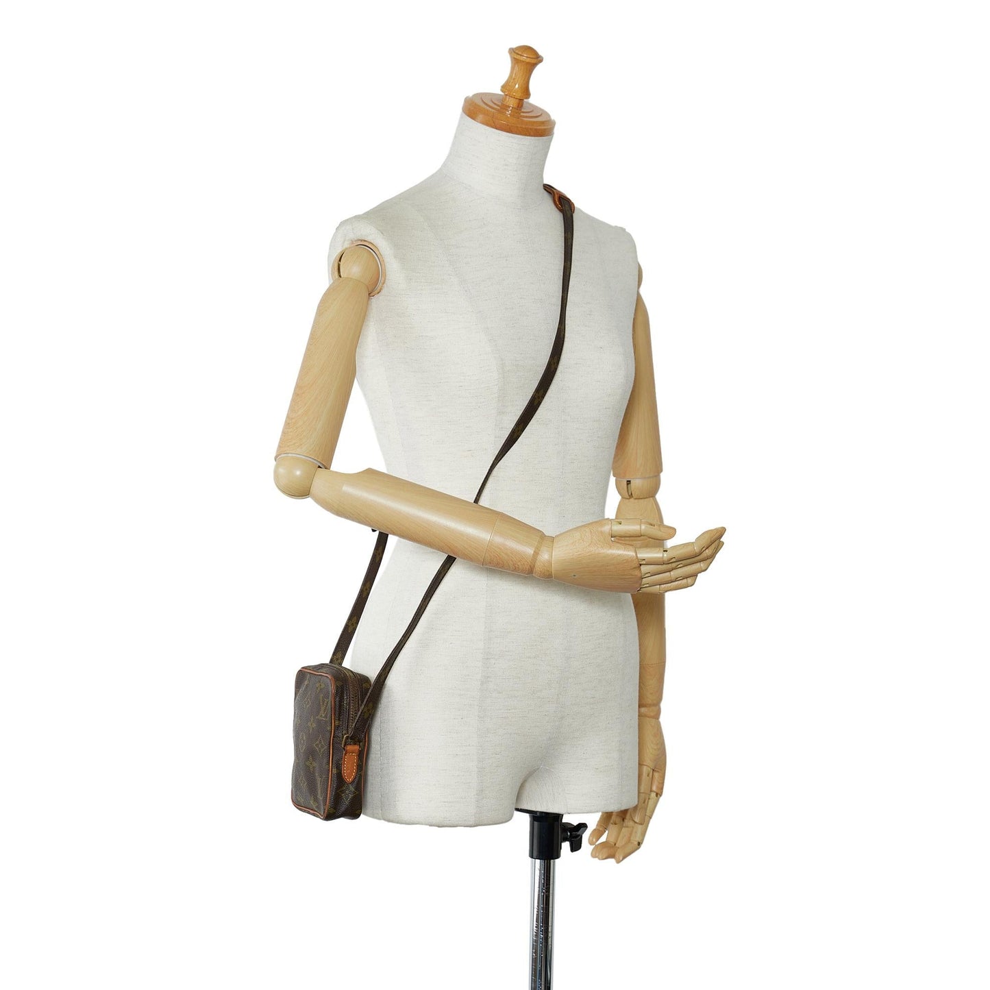 Louis Vuitton Monogram Mini Danube (SHG-cKX3J5)