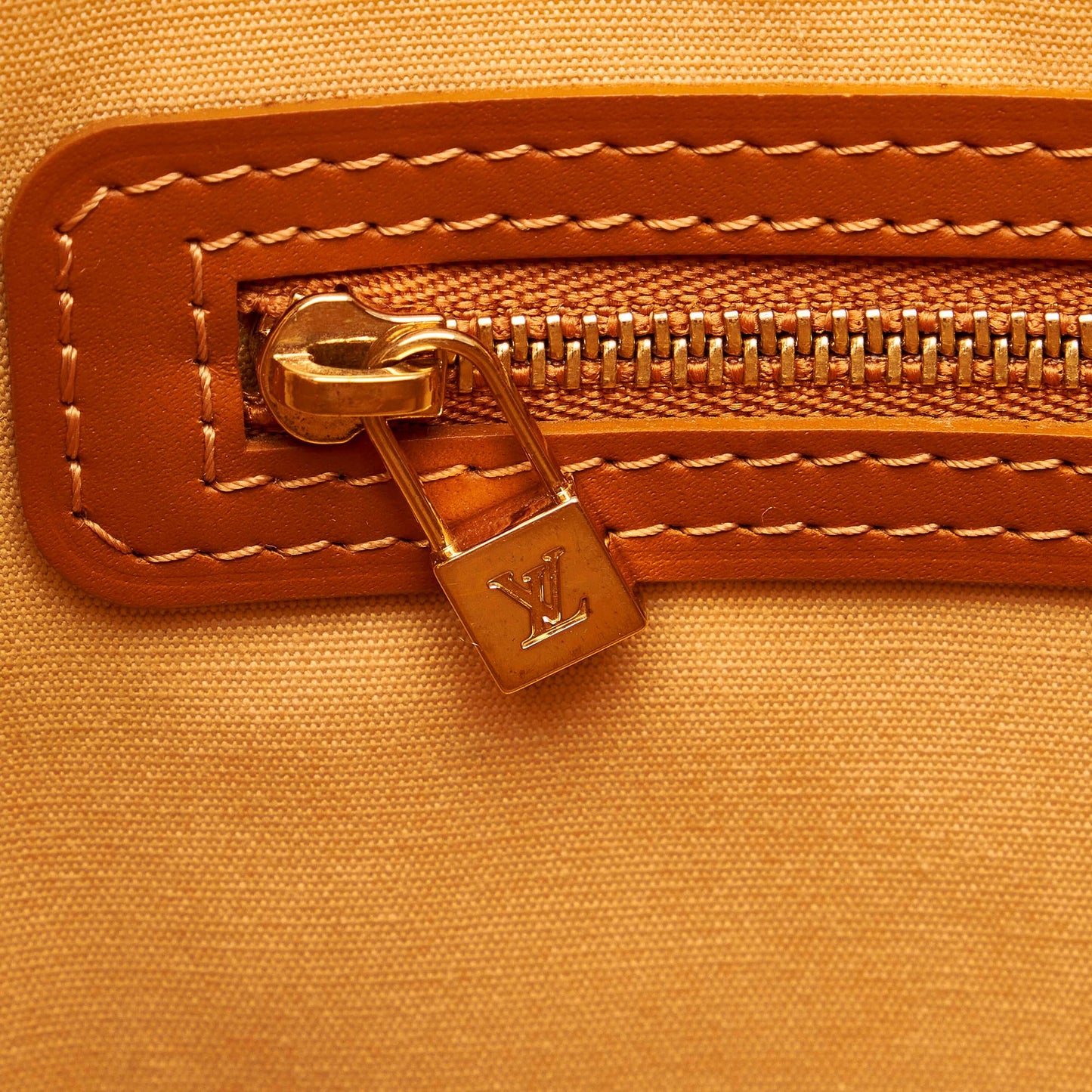 Louis Vuitton Monogram Mini Lin Lucille GM (SHG-30218)