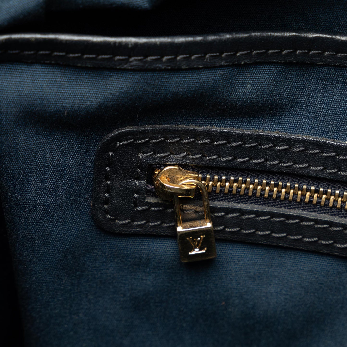 Louis Vuitton Monogram Mini Lin Lucille GM (SHG-Ao6QLT)