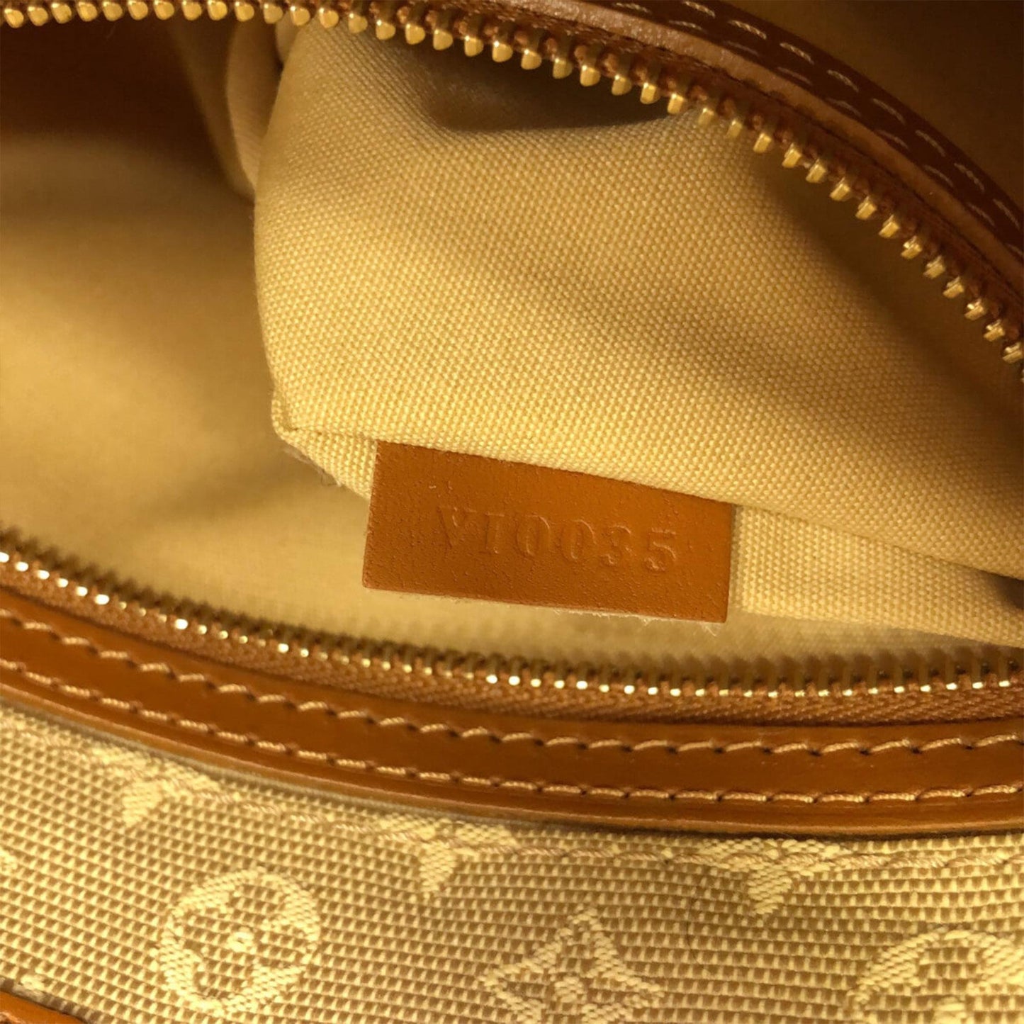 Louis Vuitton Monogram Mini Lin Mary Kate (SHG-Afbm9r)