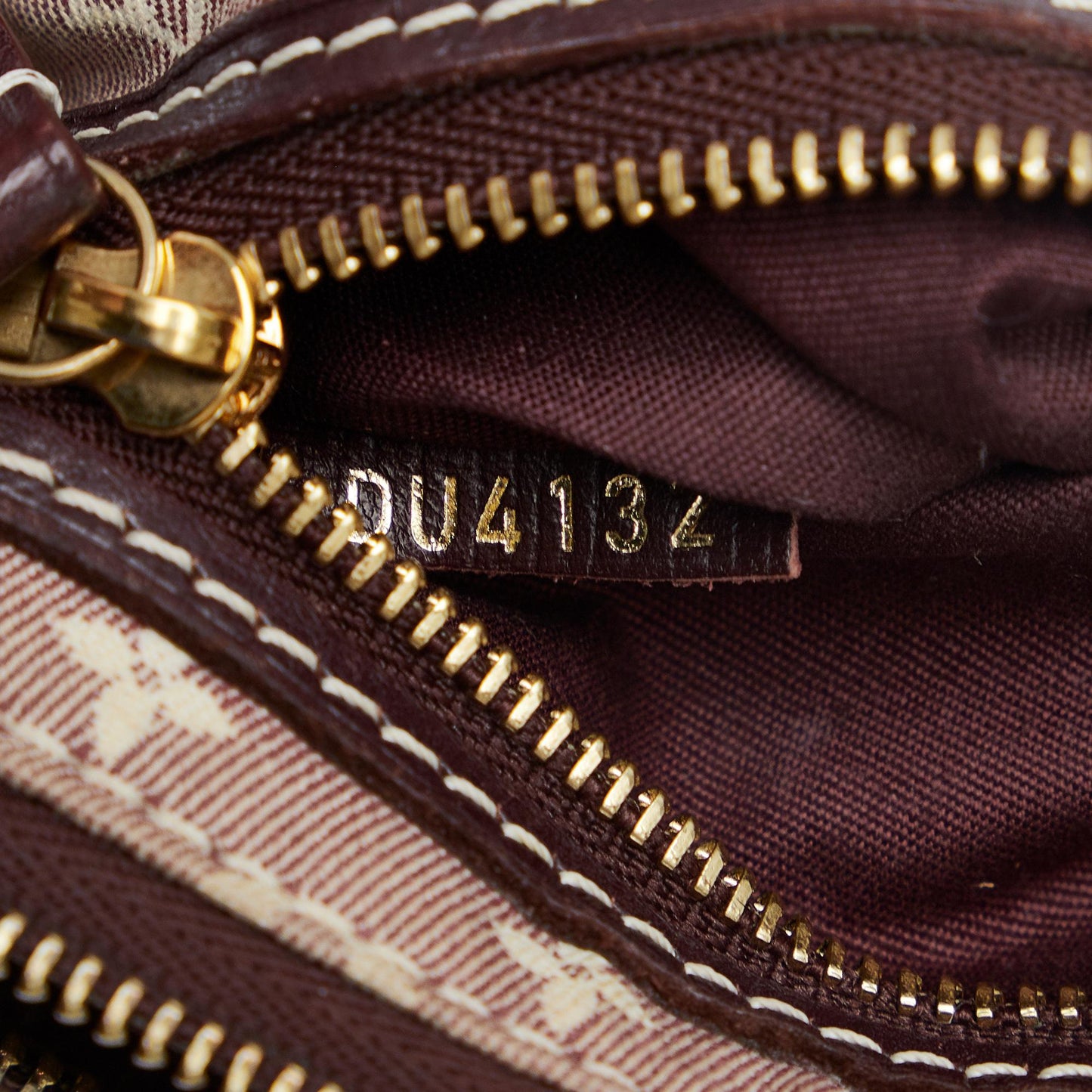 Louis Vuitton Monogram Mini Lin Pochette (SHG-rx7UuG)