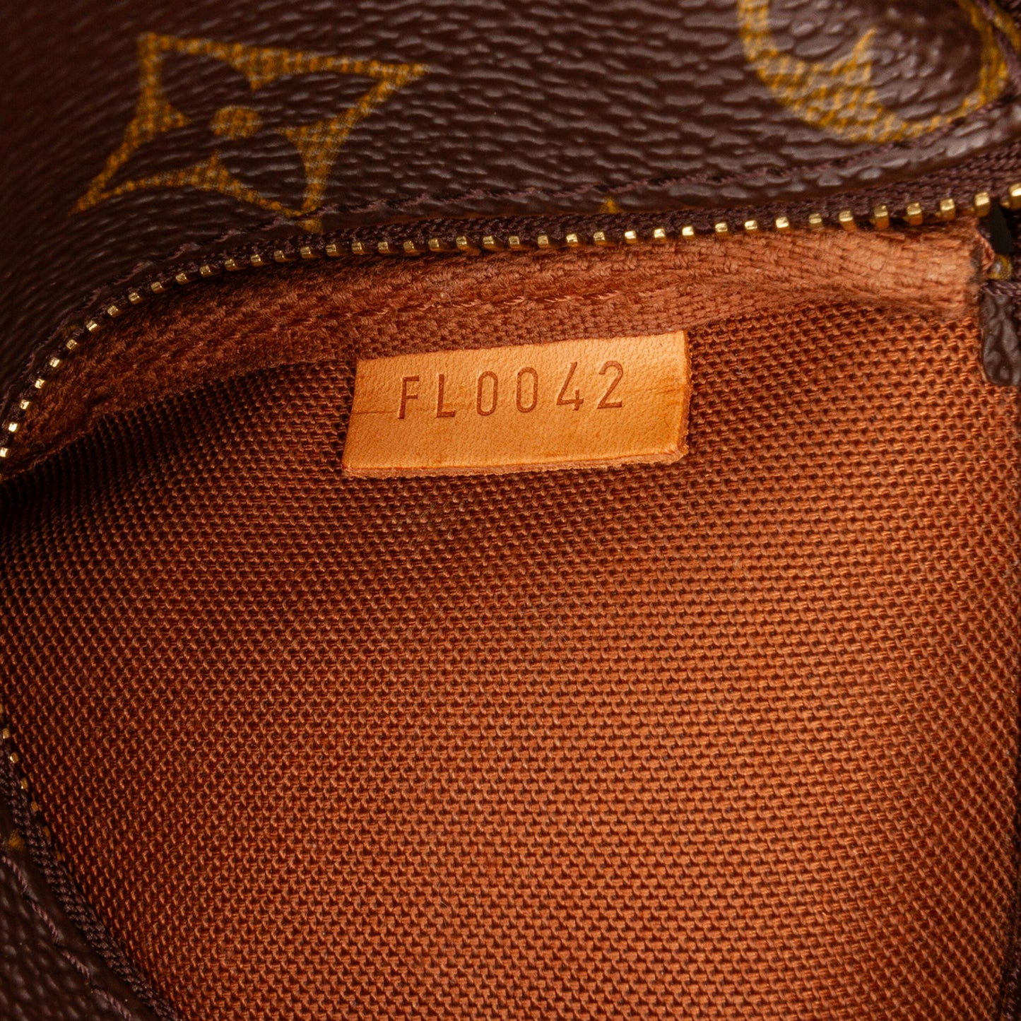 Louis Vuitton Monogram Mini Pochette Accessoires (SHG-BaioNP)