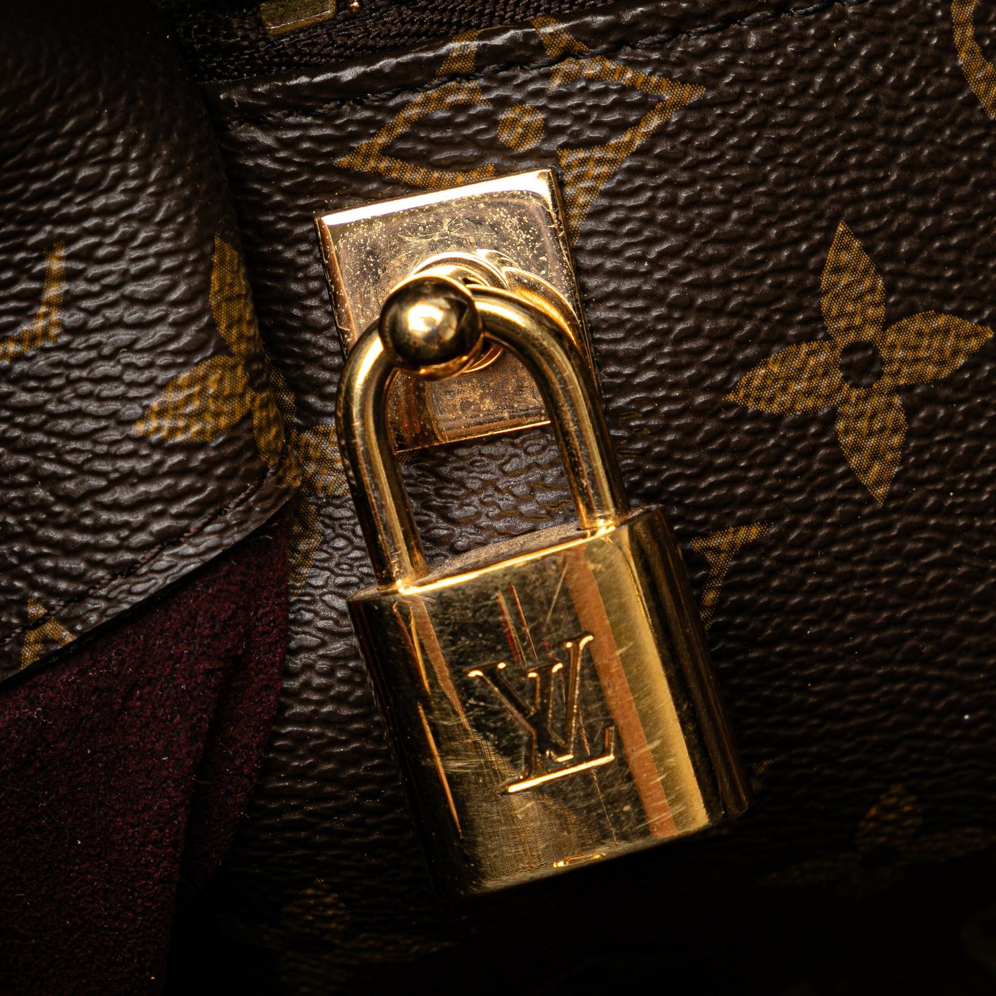 Louis Vuitton Monogram Montaigne MM (SHG-ZyUfGw)