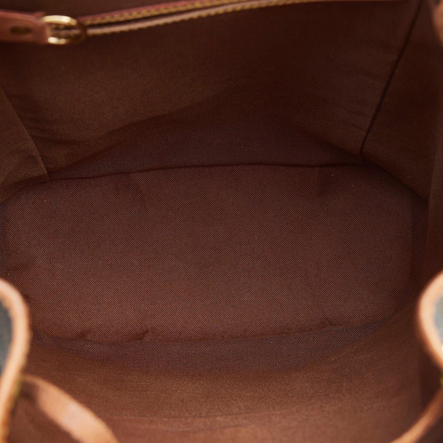 Louis Vuitton Monogram Montsouris MM (SHG-mtMtNz)