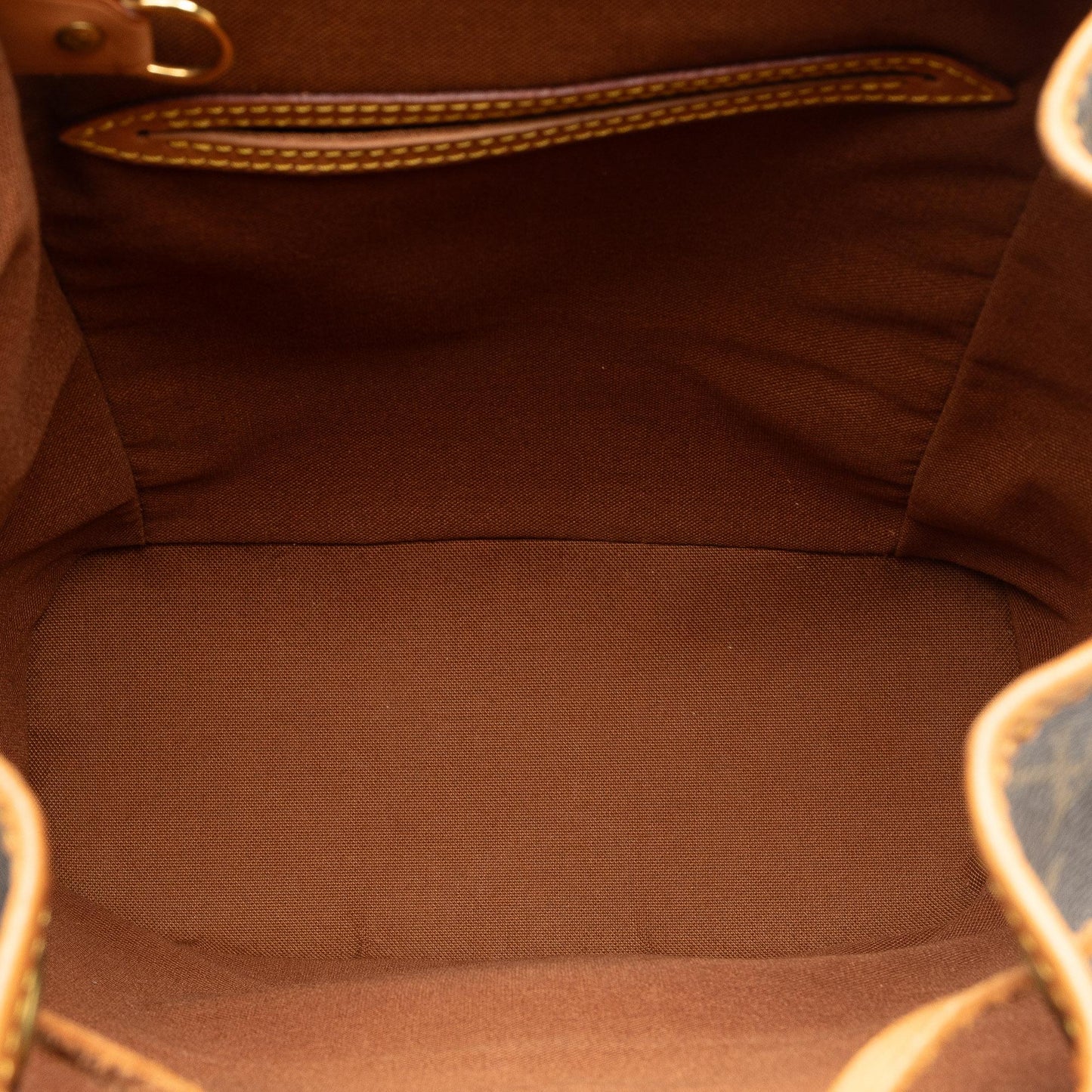Louis Vuitton Monogram Montsouris MM (SHG-kGfpcL)