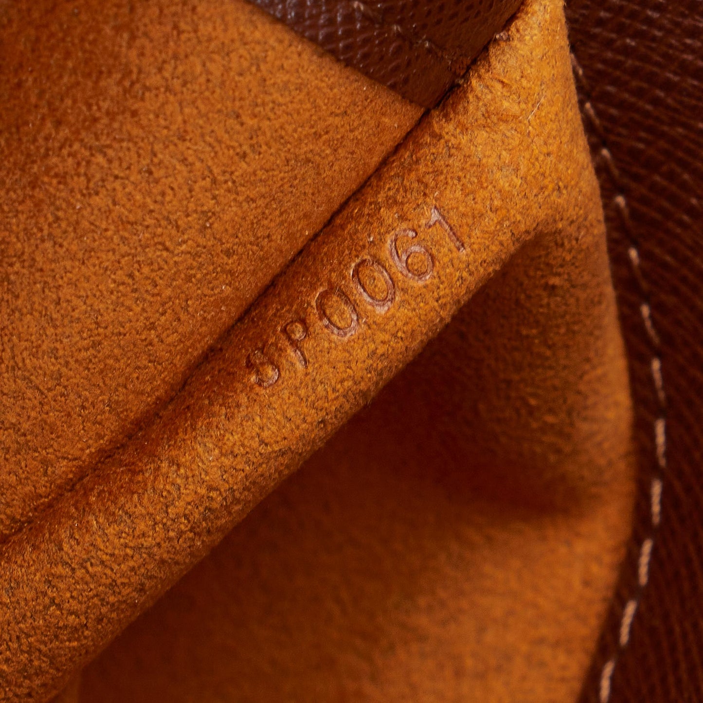 Louis Vuitton Monogram Musette Tango Long Strap (SHG-Ipi8Dx)