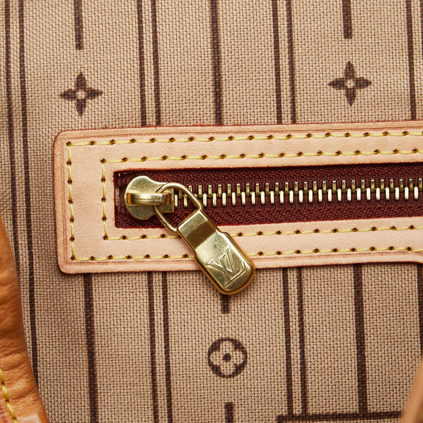 Louis Vuitton Monogram Neverfull MM (SHG-FjAGtE)