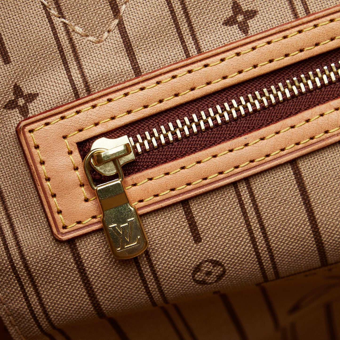 Louis Vuitton Monogram Neverfull MM (SHG-OGuTTu)