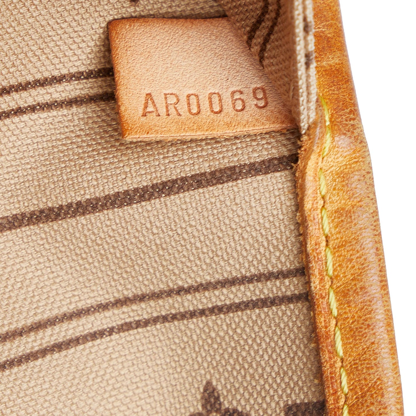 Louis Vuitton Monogram Neverfull MM (SHG-BNJR2j)