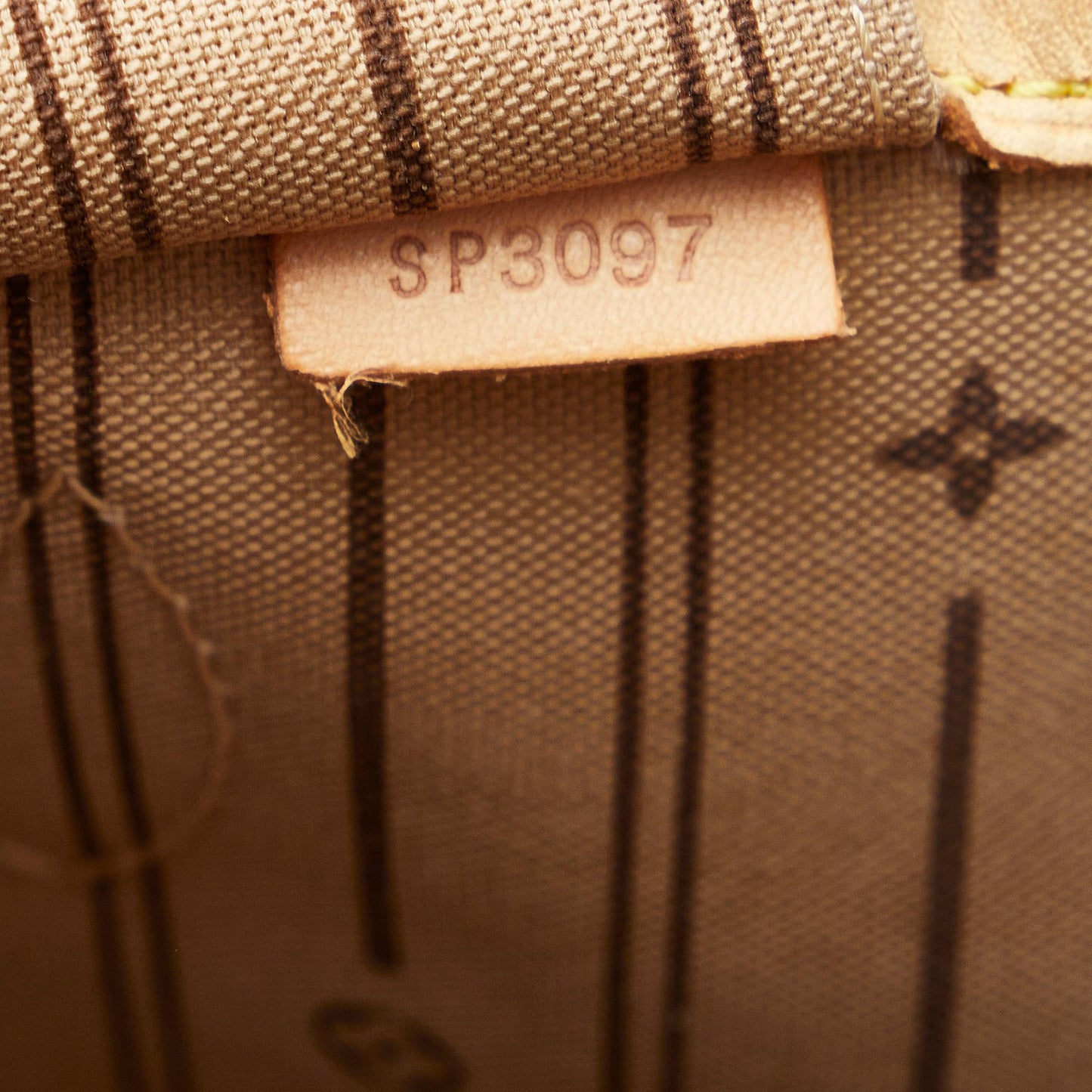 Louis Vuitton Monogram Neverfull MM (SHG-2w0mKu)